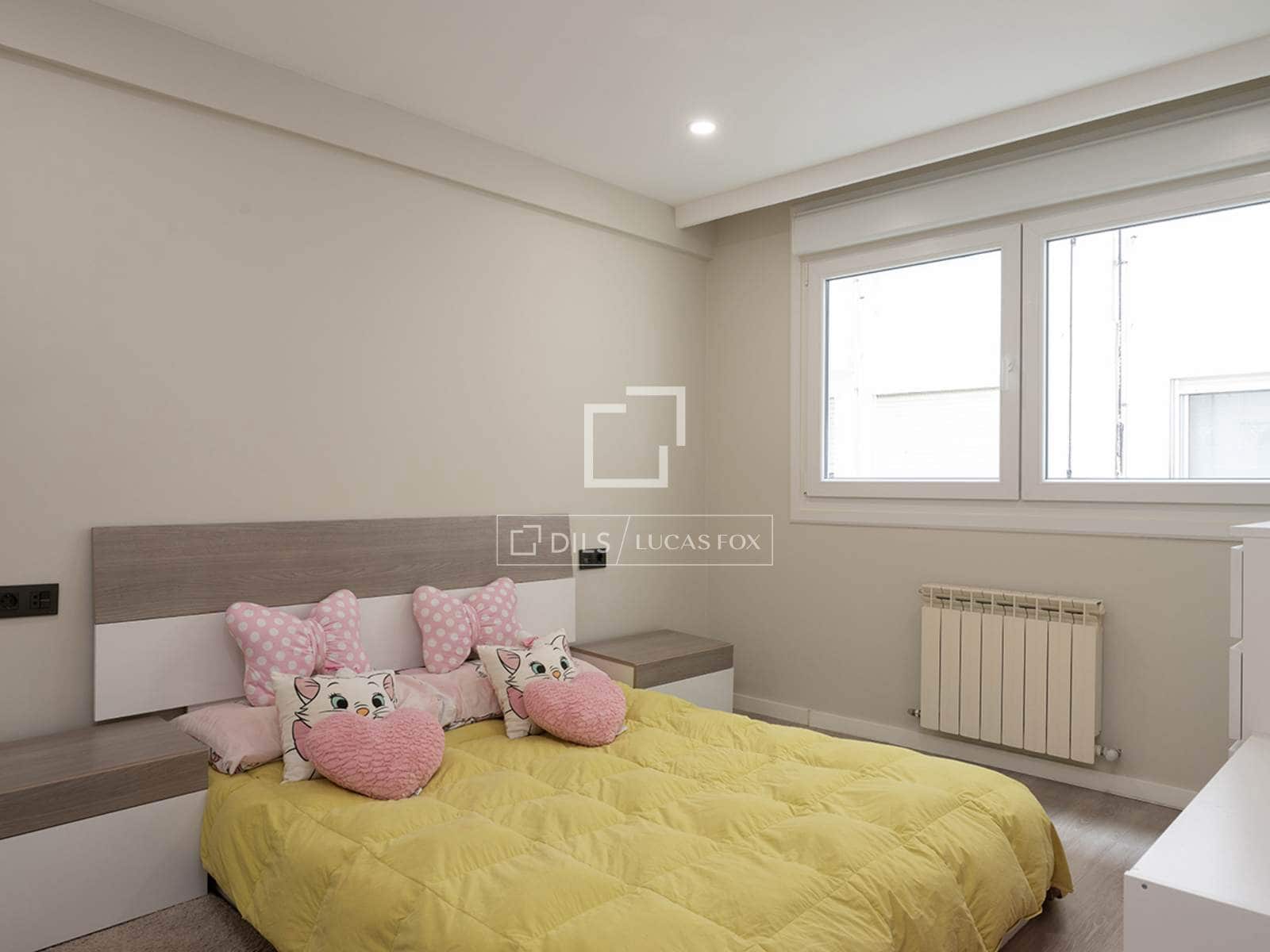 Apartamento de 3 habitaciones en Vigo en venta con garaje - 345.000 € (Ref: 9898458)