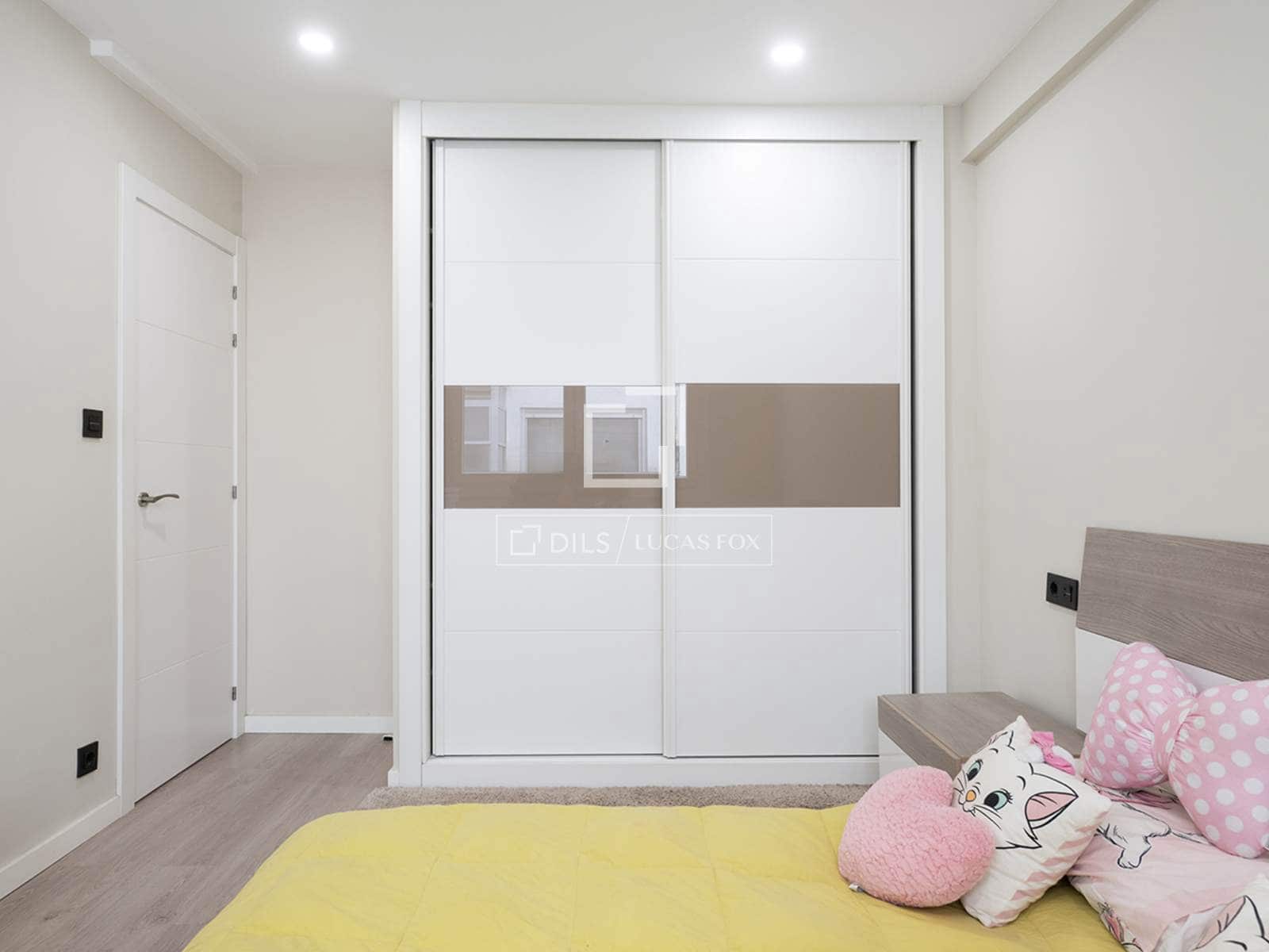 Apartamento de 3 habitaciones en Vigo en venta con garaje - 345.000 € (Ref: 9898458)