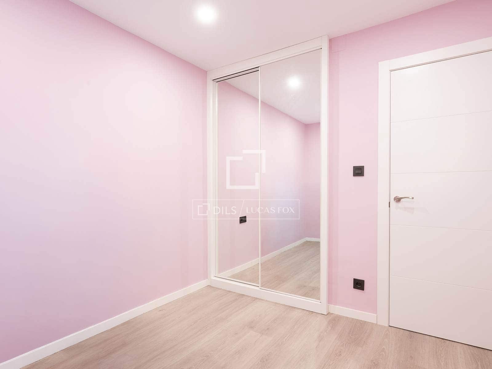 Apartamento de 3 habitaciones en Vigo en venta con garaje - 345.000 € (Ref: 9898458)