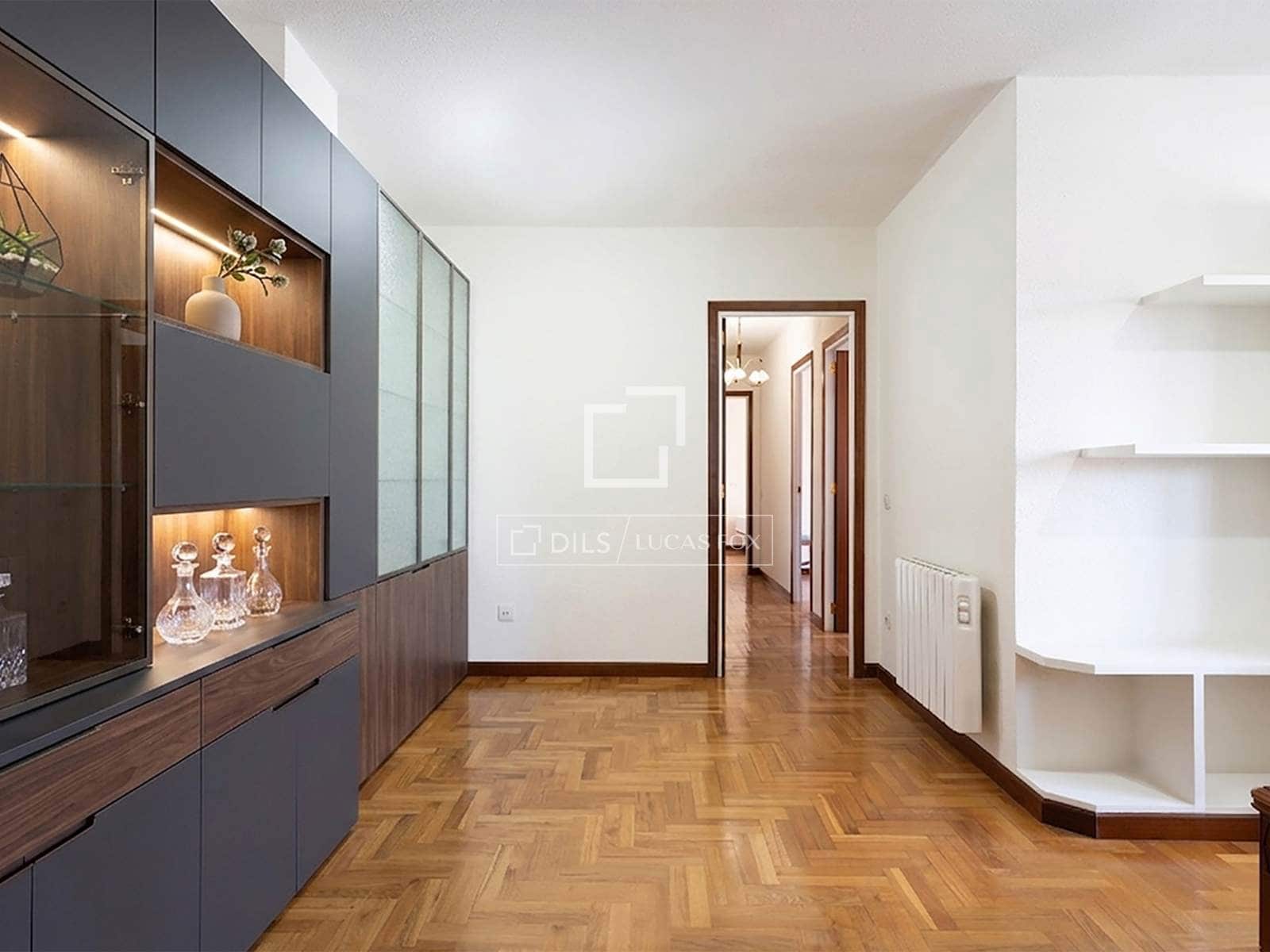 Apartamento de 3 habitaciones en Vigo en venta con garaje - 280.000 € (Ref: 9898459)