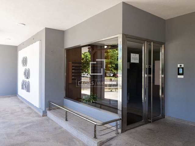 Apartamento de 3 habitaciones en Vigo en venta - 280.000 € (Ref: 9898459)