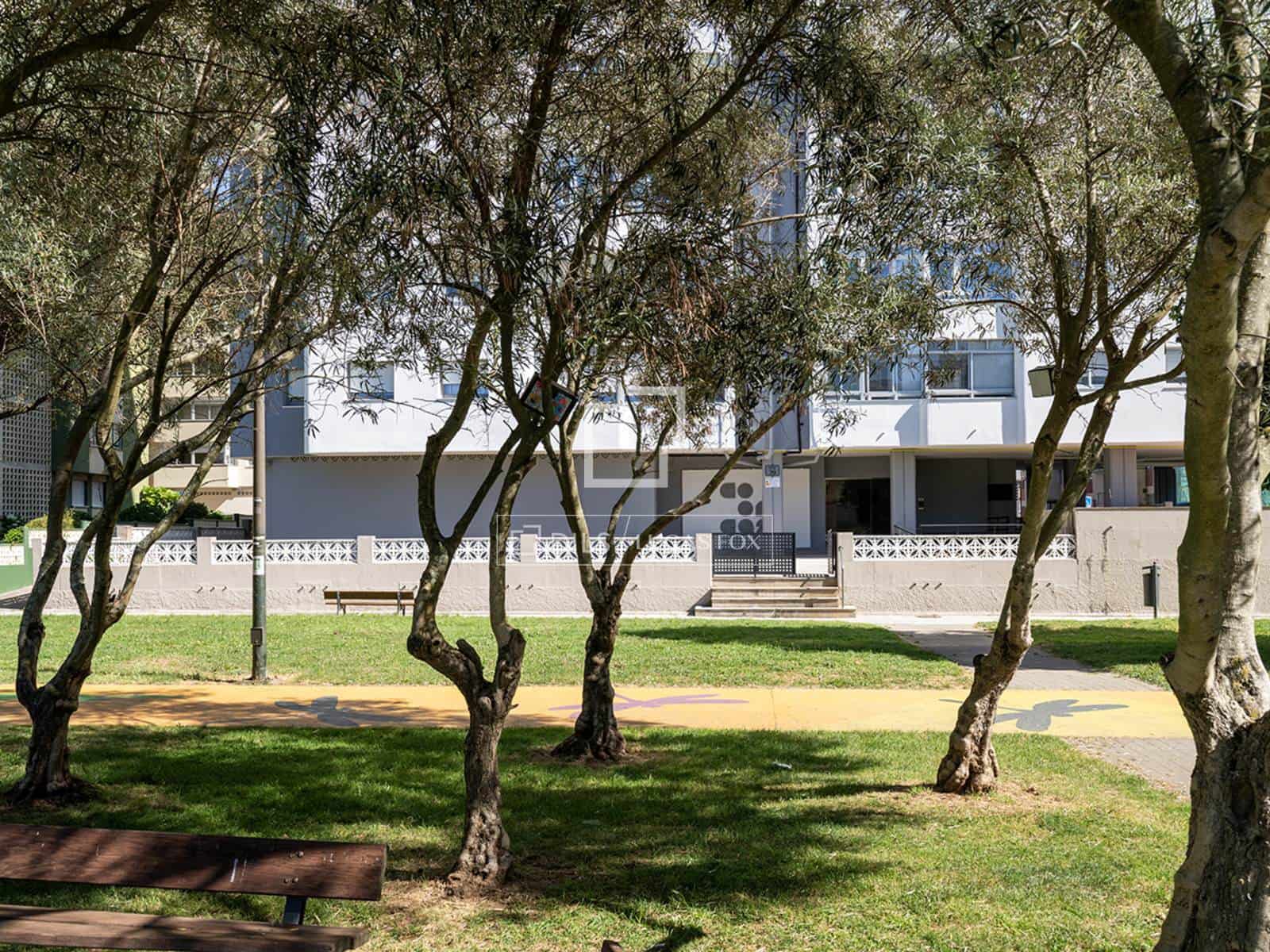 Apartamento de 3 habitaciones en Vigo en venta con garaje - 280.000 € (Ref: 9898459)