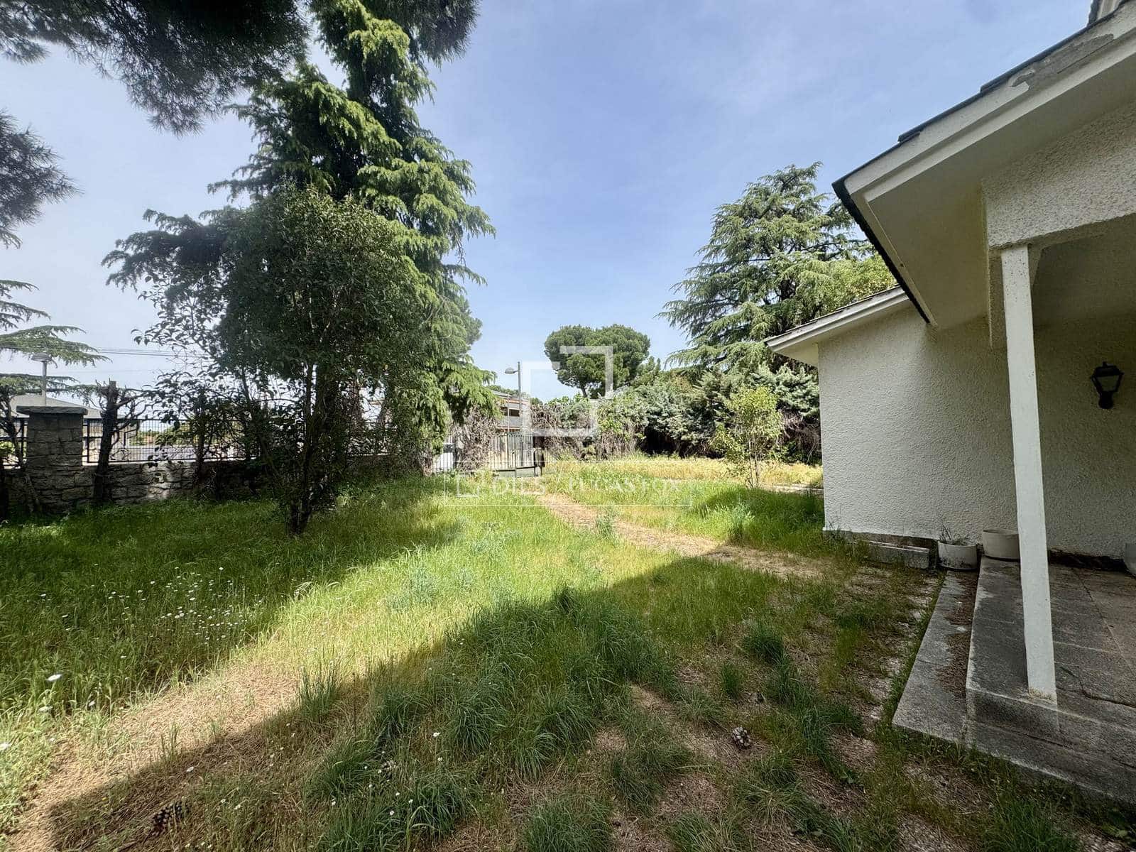 6 quarto Moradia para venda em Boadilla del Monte com piscina garagem - 1 150 000 € (Ref: 9898460)