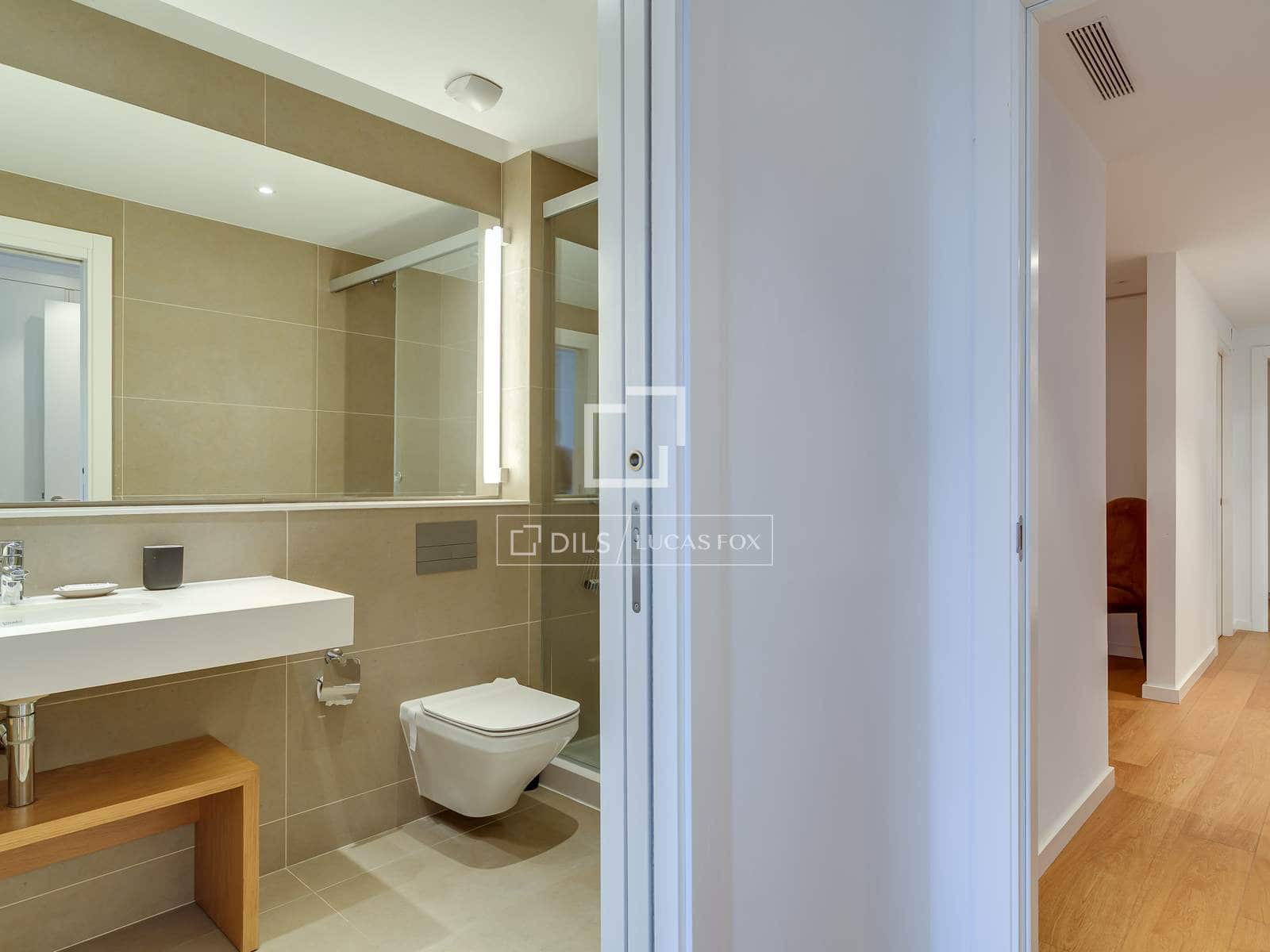 2 sypialnia Penthouse na sprzedaż w Miasto Barcelona z garażem - 1 150 000 € (Ref: 9902087)