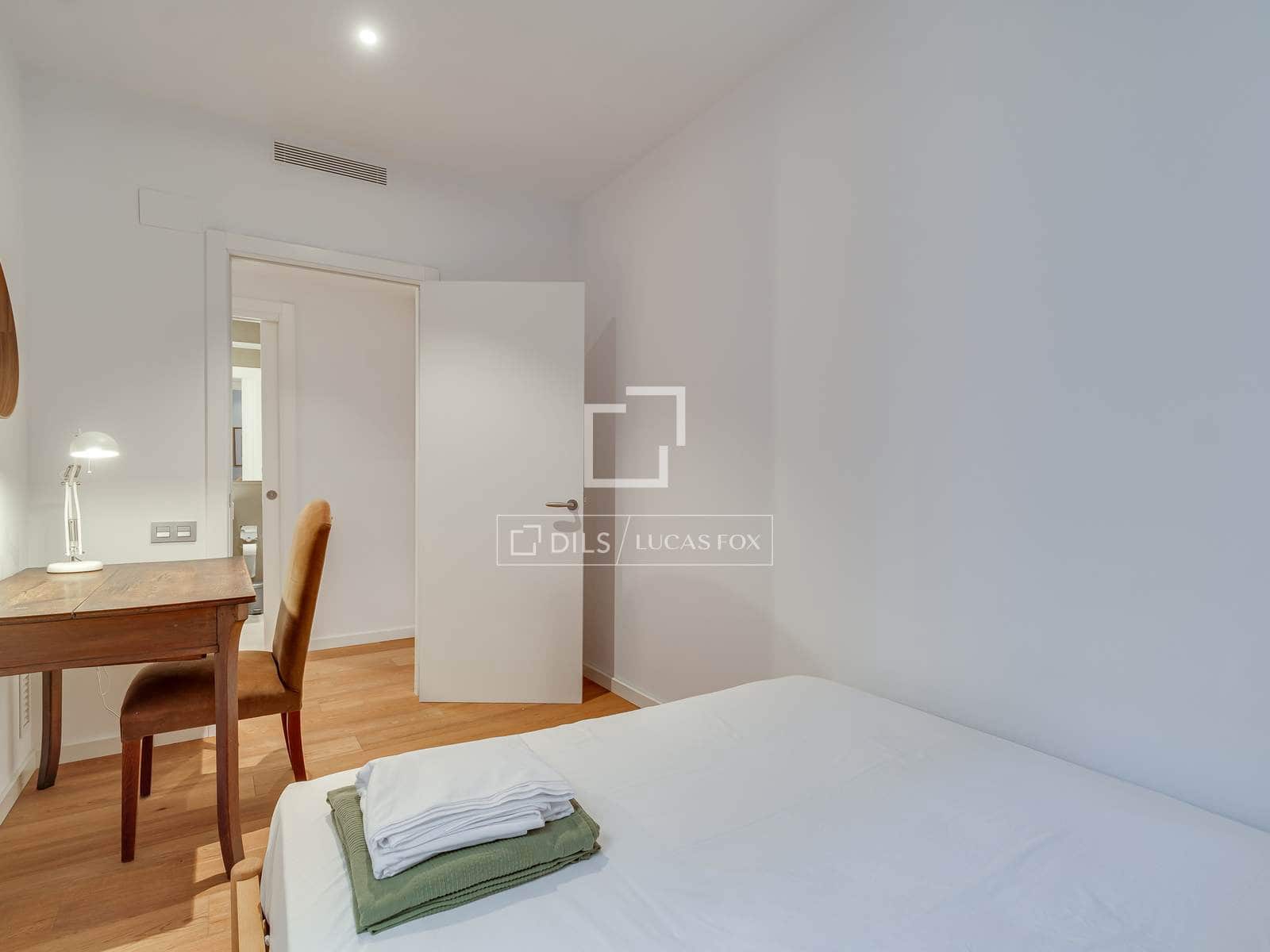 2 sypialnia Penthouse na sprzedaż w Miasto Barcelona z garażem - 1 150 000 € (Ref: 9902087)