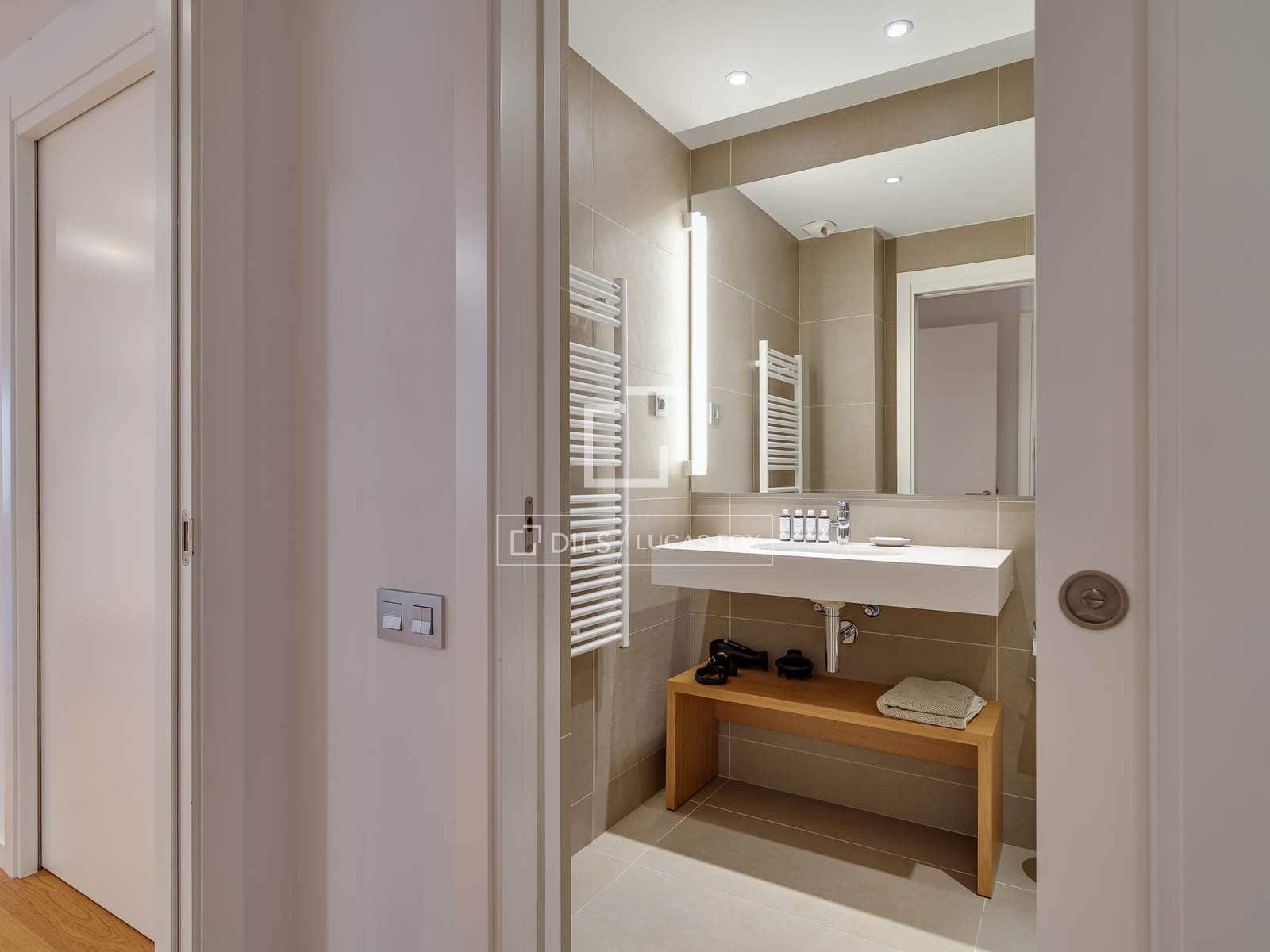 2 sypialnia Penthouse na sprzedaż w Miasto Barcelona z garażem - 1 150 000 € (Ref: 9902087)