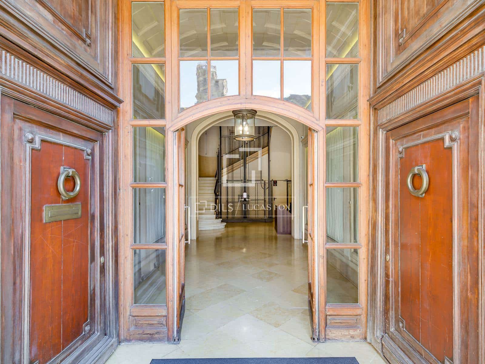 2 sypialnia Penthouse na sprzedaż w Miasto Barcelona z garażem - 1 150 000 € (Ref: 9902087)