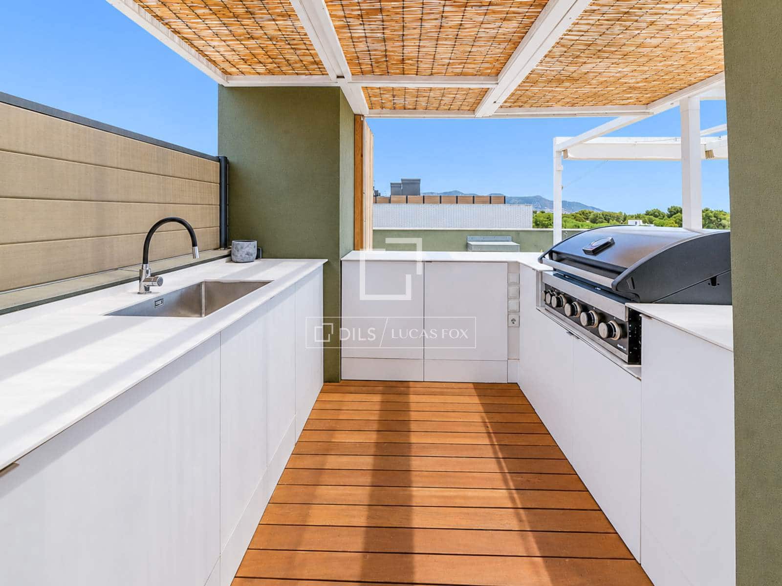 3 soveværelse Lejlighed til salg i Sitges med swimmingpool garage - € 790.000 (Ref: 9902089)