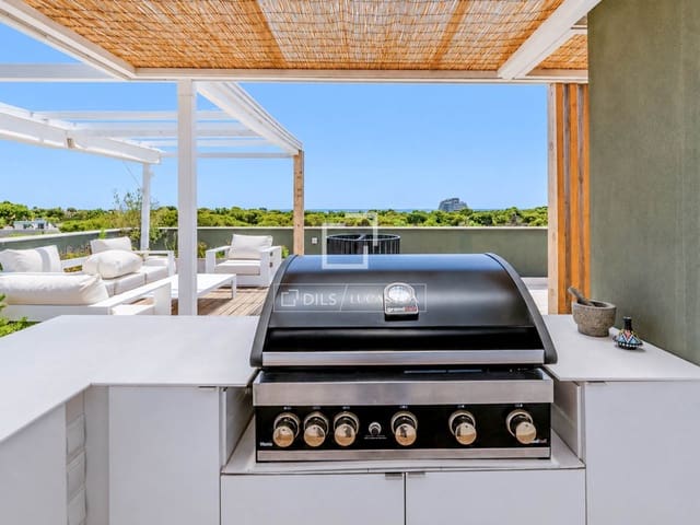 3 soveværelse Lejlighed til salg i Sitges med swimmingpool garage - € 790.000 (Ref: 9902089)