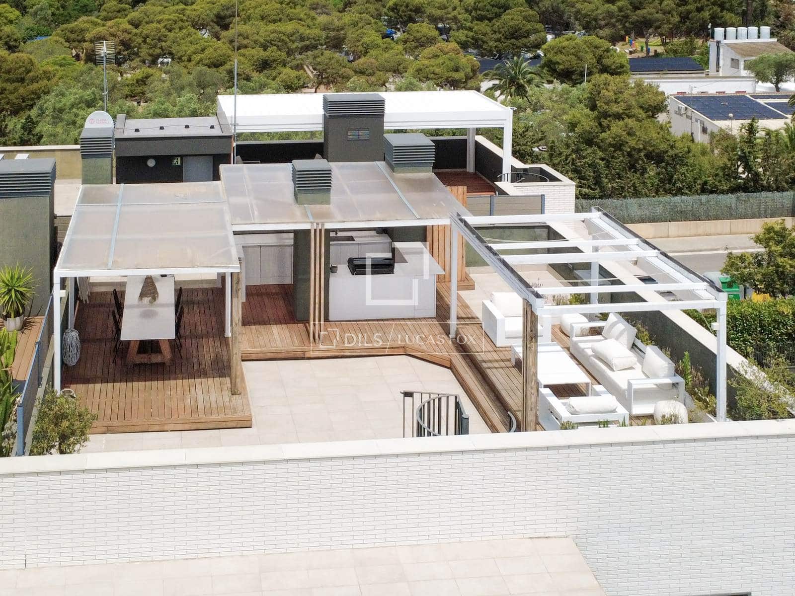 3 soveværelse Lejlighed til salg i Sitges med swimmingpool garage - € 790.000 (Ref: 9902089)