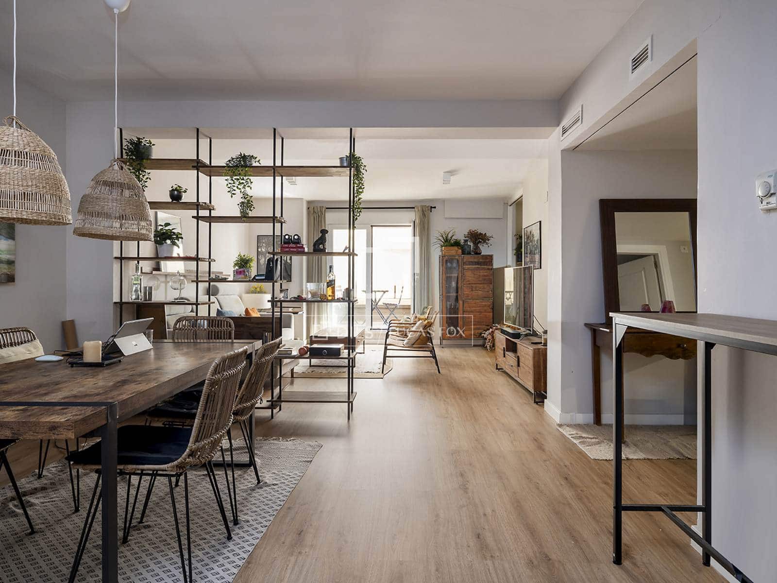 Appartement de 2 chambres à louer à Barcelone ville avec piscine garage - 2 562 € (Ref: 9902183)