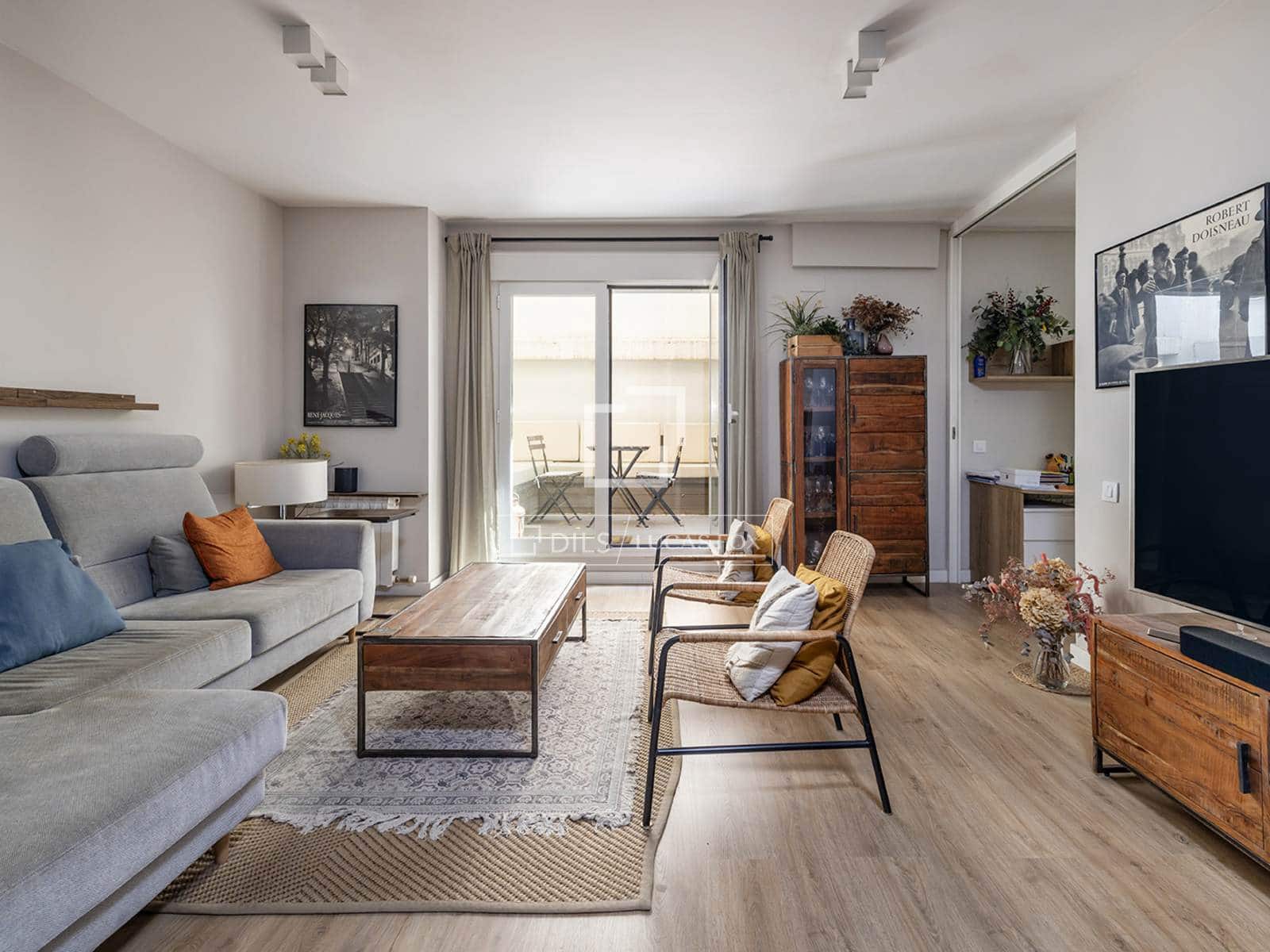 Appartement de 2 chambres à louer à Barcelone ville avec piscine garage - 2 562 € (Ref: 9902183)