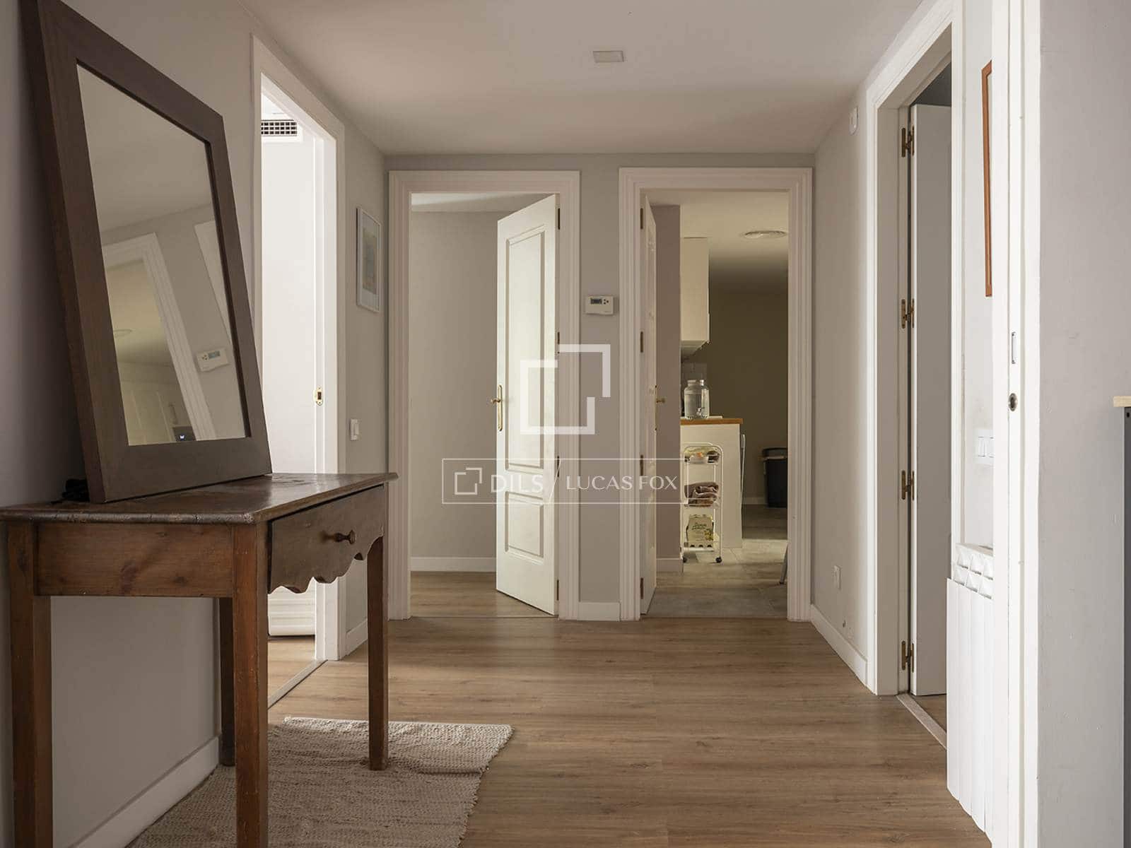 Appartement de 2 chambres à louer à Barcelone ville avec piscine garage - 2 562 € (Ref: 9902183)