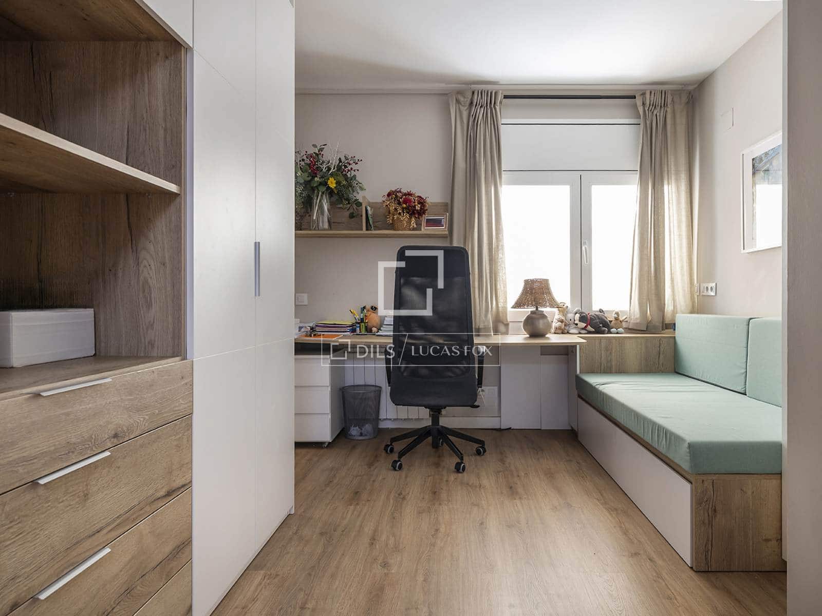 Appartement de 2 chambres à louer à Barcelone ville avec piscine garage - 2 562 € (Ref: 9902183)