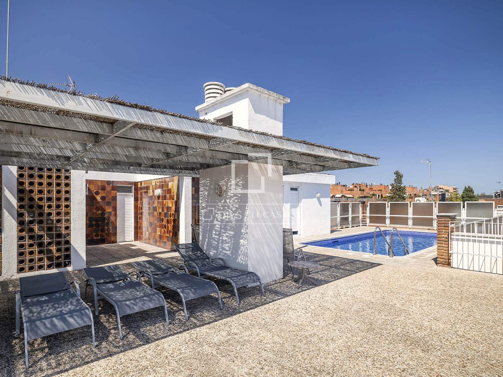 Appartement de 2 chambres à louer à Barcelone ville avec piscine garage - 2 562 € (Ref: 9902183)