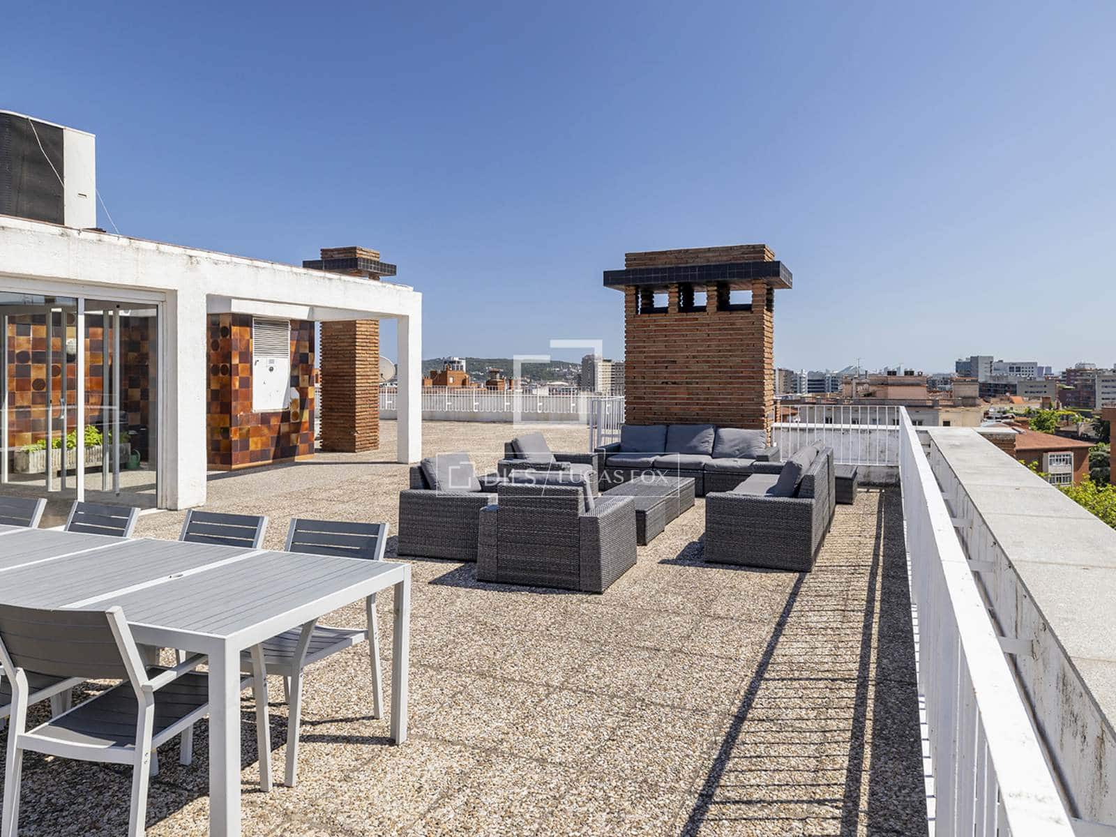 Appartement de 2 chambres à louer à Barcelone ville avec piscine garage - 2 562 € (Ref: 9902183)