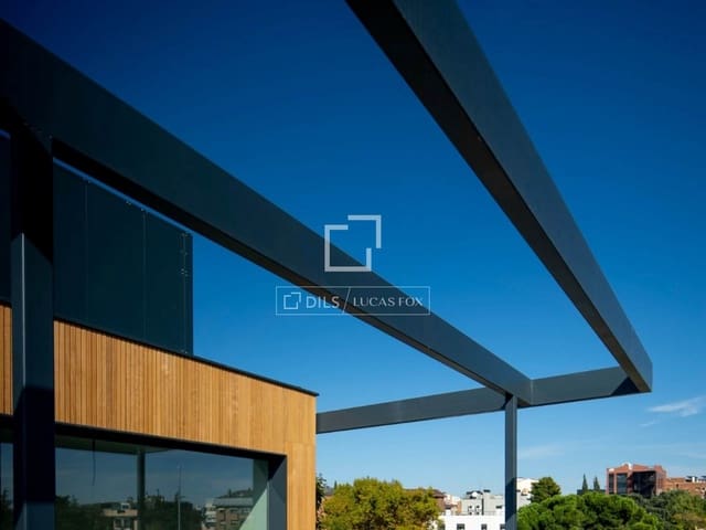 2 quarto Penthouse para venda em Madrid cidade com piscina garagem - 2 280 000 € (Ref: 9902185)