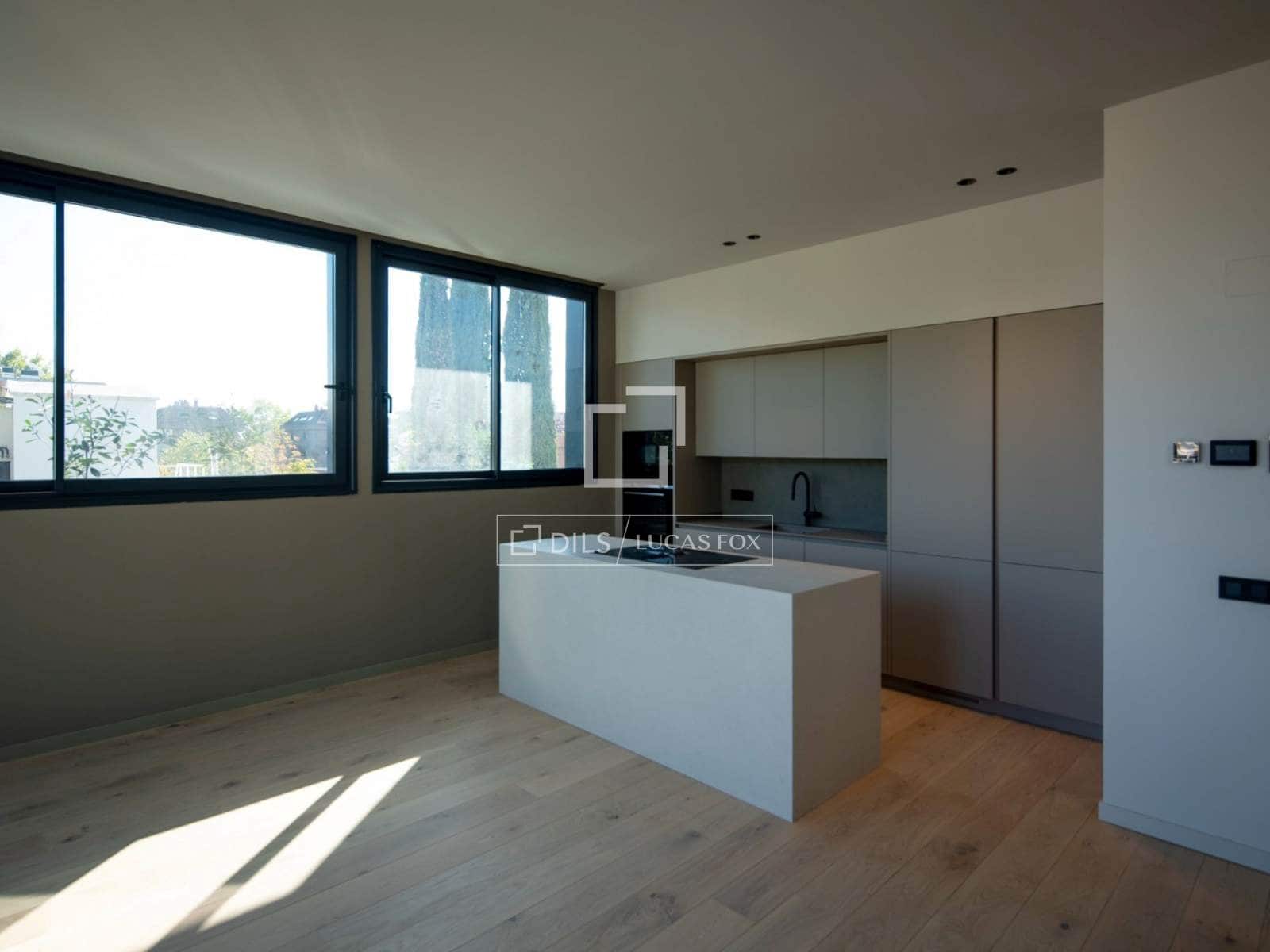 2 quarto Penthouse para venda em Madrid cidade com piscina garagem - 2 280 000 € (Ref: 9902185)