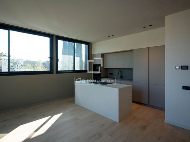 2 quarto Penthouse para venda em Madrid cidade com piscina garagem - 2 280 000 € (Ref: 9902185)
