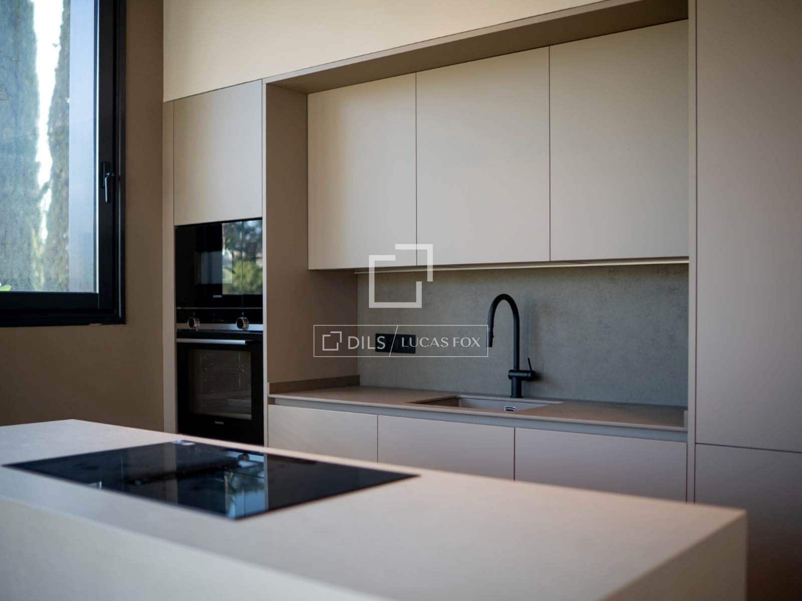 2 quarto Penthouse para venda em Madrid cidade com piscina garagem - 2 280 000 € (Ref: 9902185)