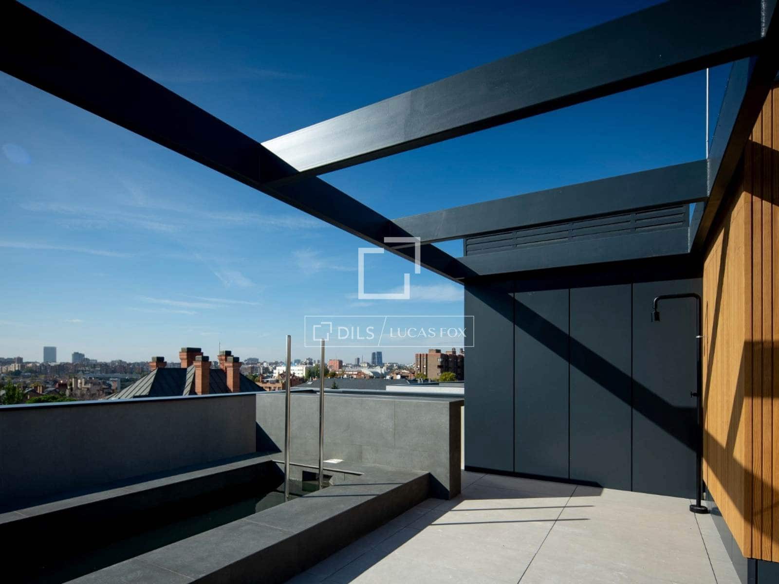 2 quarto Penthouse para venda em Madrid cidade com piscina garagem - 2 280 000 € (Ref: 9902185)