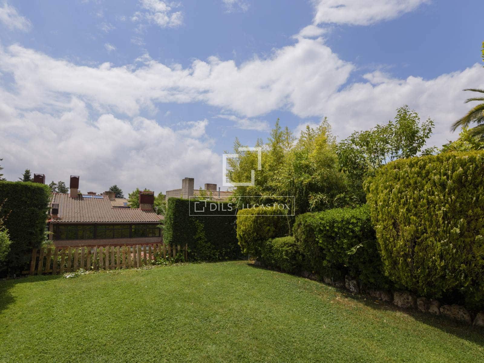 5 sovrum Villa till salu i Boadilla del Monte med pool garage - 1 250 000 € (Ref: 9902325)