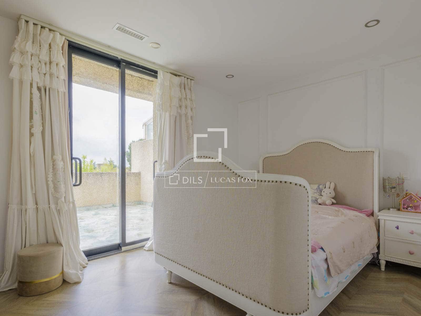 5 sovrum Villa till salu i Boadilla del Monte med pool garage - 1 250 000 € (Ref: 9902325)