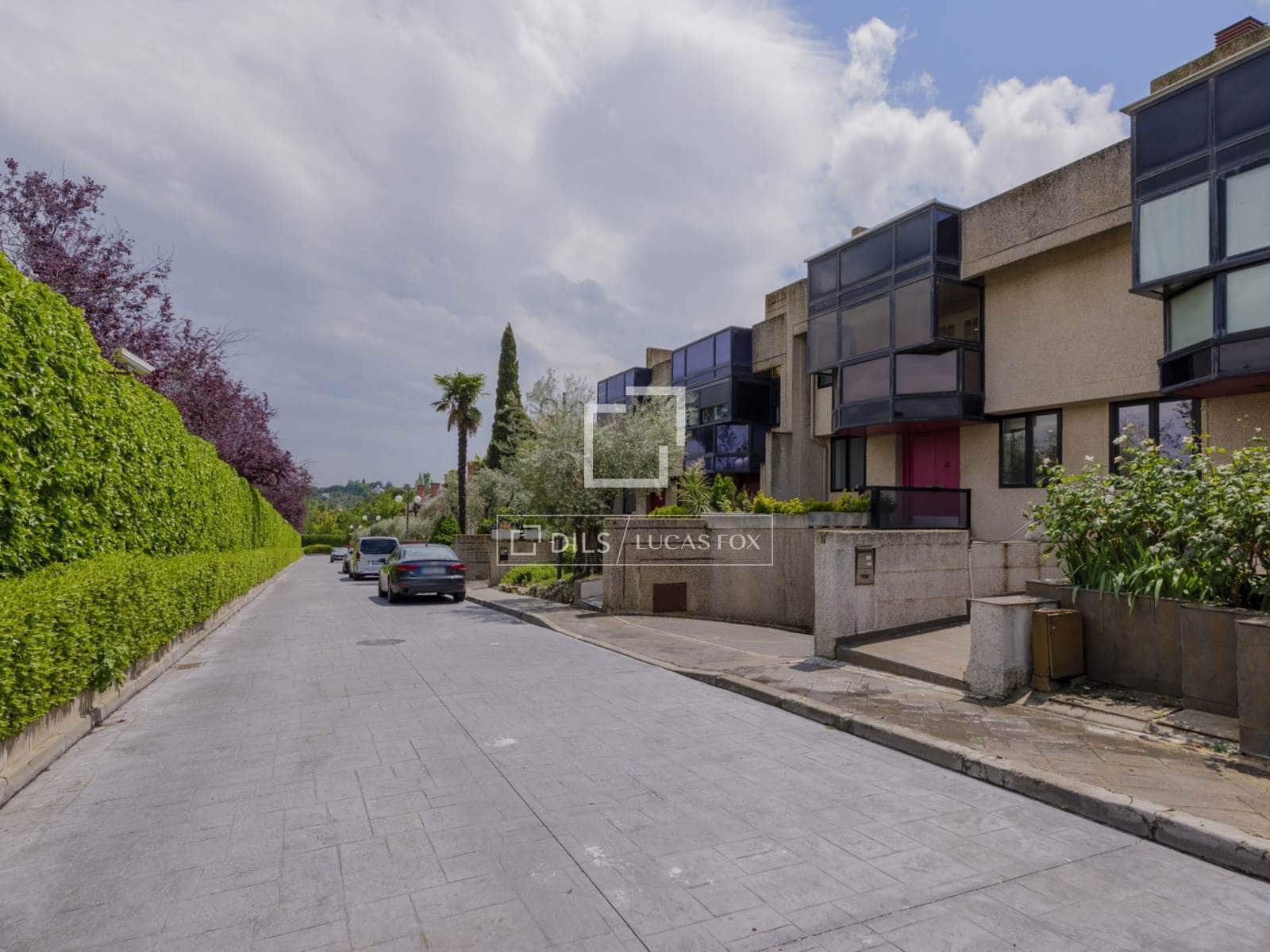 5 sovrum Villa till salu i Boadilla del Monte med pool garage - 1 250 000 € (Ref: 9902325)