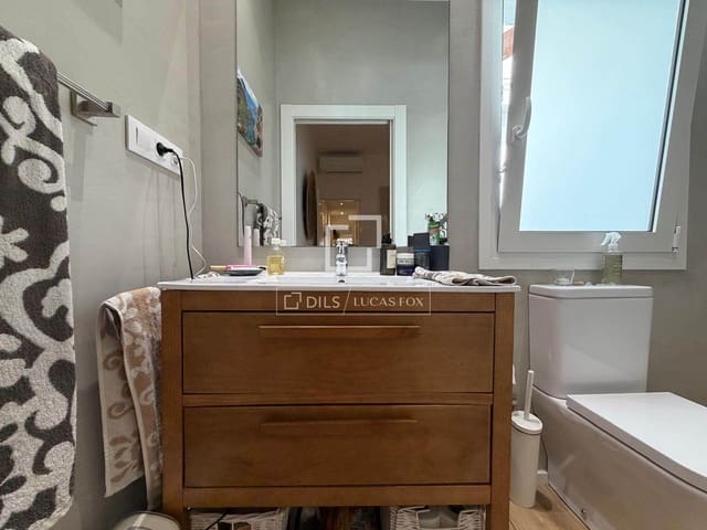 Appartement de 2 chambres à louer à Barcelone ville - 2 300 € (Ref: 9902326)