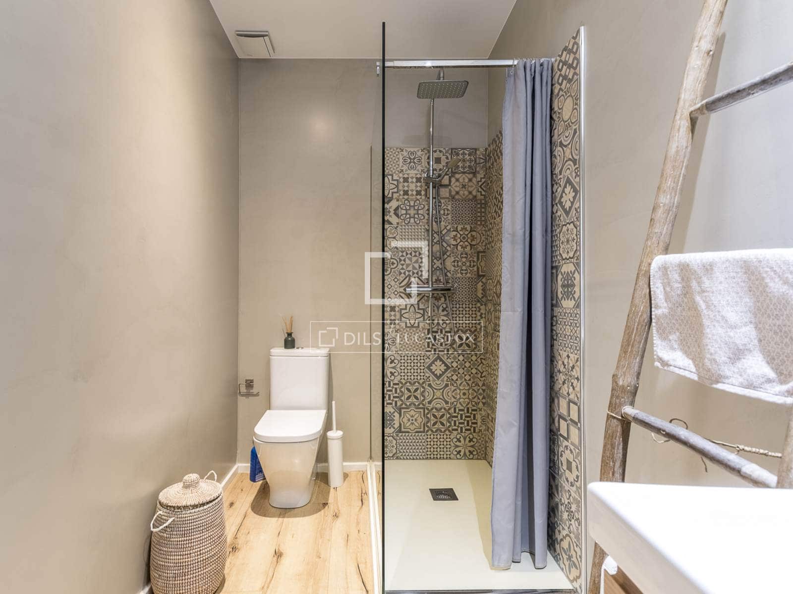 Appartement de 2 chambres à louer à Barcelone ville - 2 300 € (Ref: 9902326)