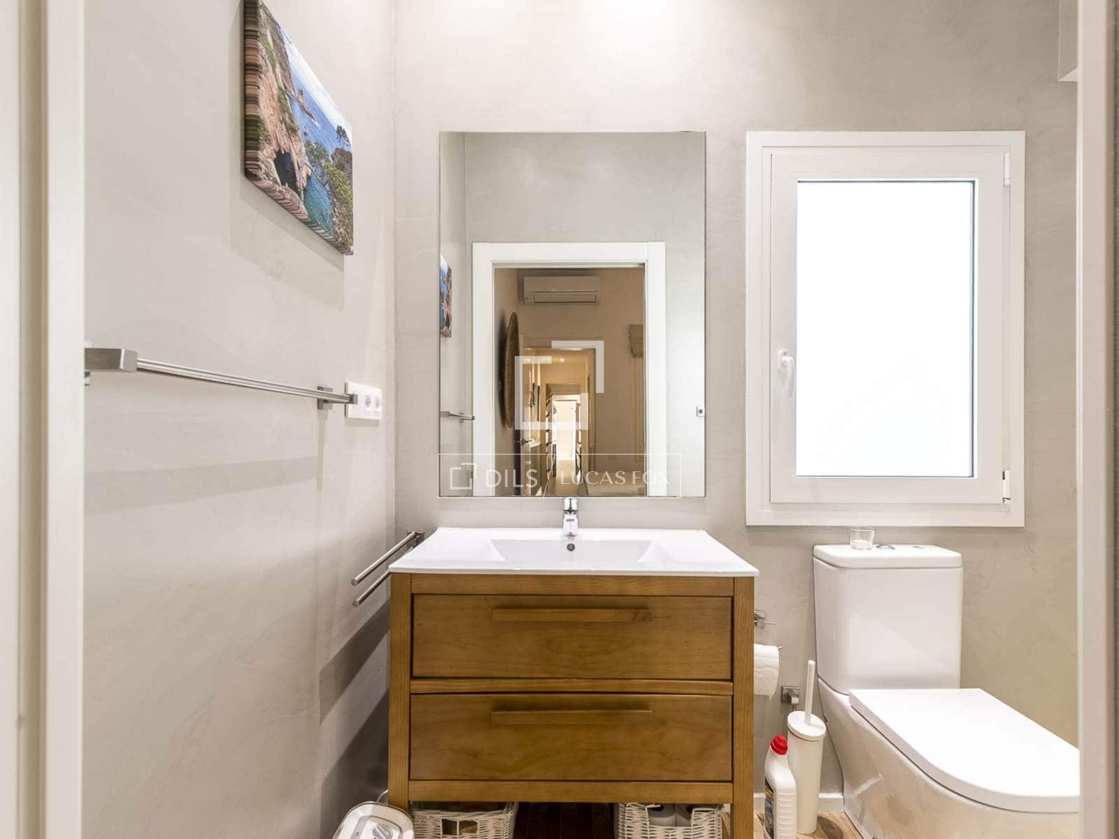 Appartement de 2 chambres à louer à Barcelone ville - 2 300 € (Ref: 9902326)