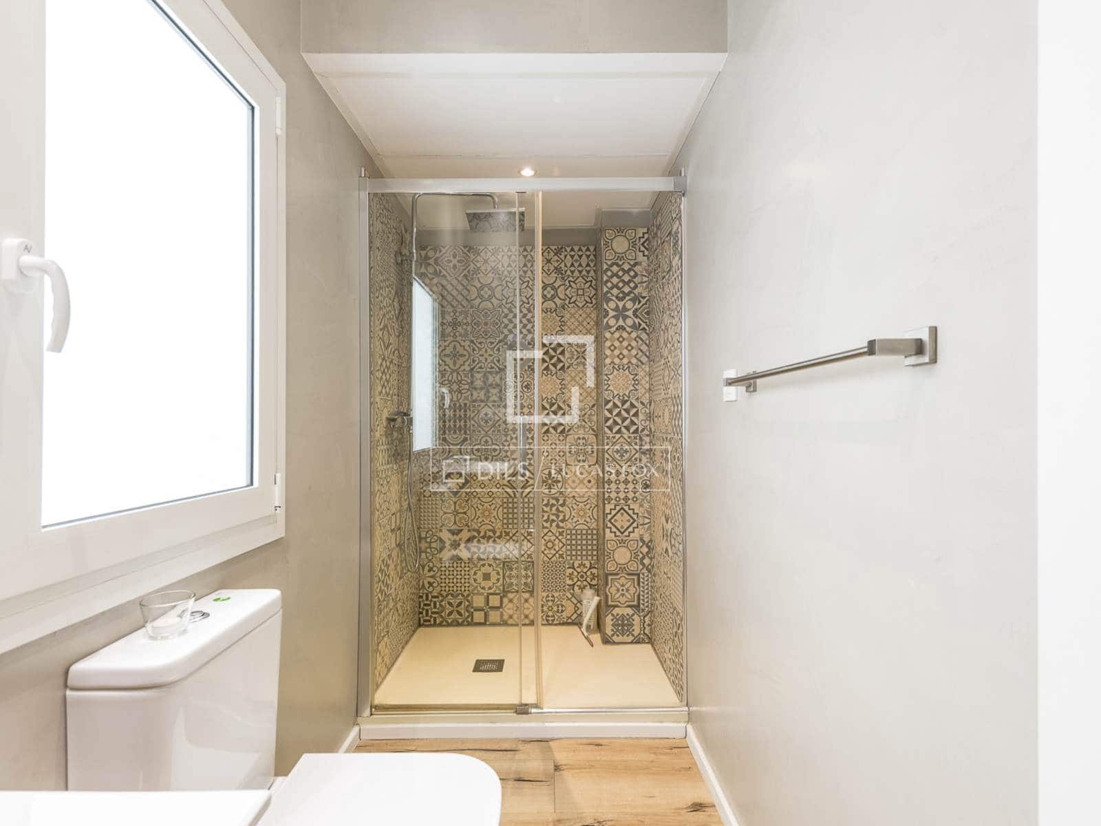 Appartement de 2 chambres à louer à Barcelone ville - 2 300 € (Ref: 9902326)