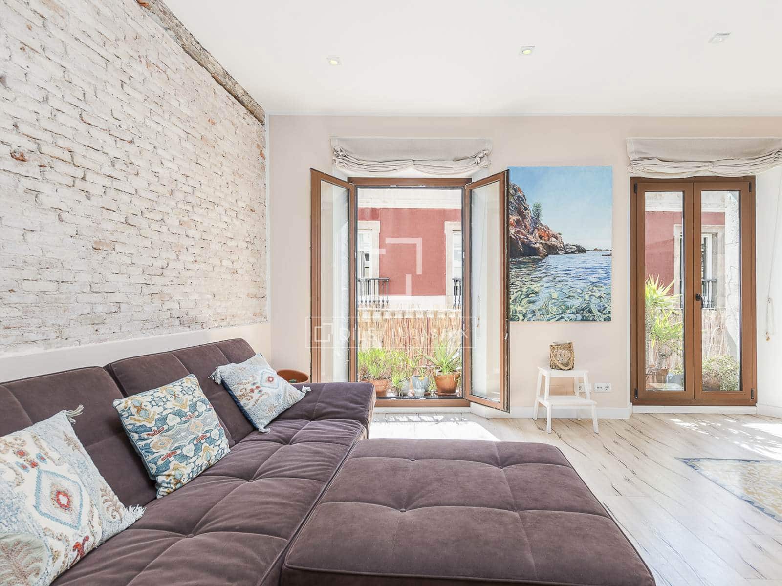 Appartement de 2 chambres à louer à Barcelone ville - 2 300 € (Ref: 9902326)