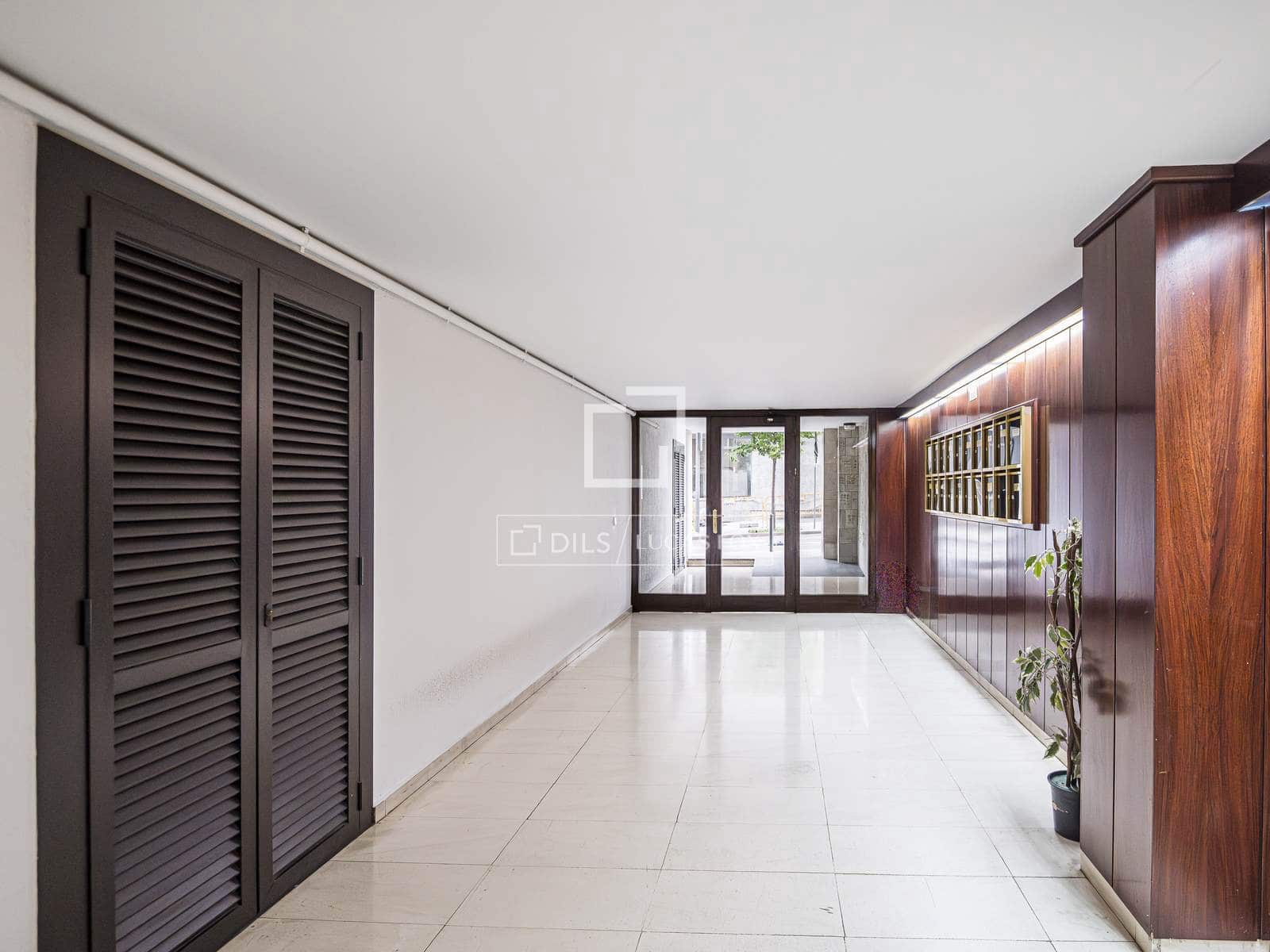 4 makuuhuone Huoneisto myytävänä paikassa Sant Cugat del Valles - 635 000 € (Ref: 9902329)