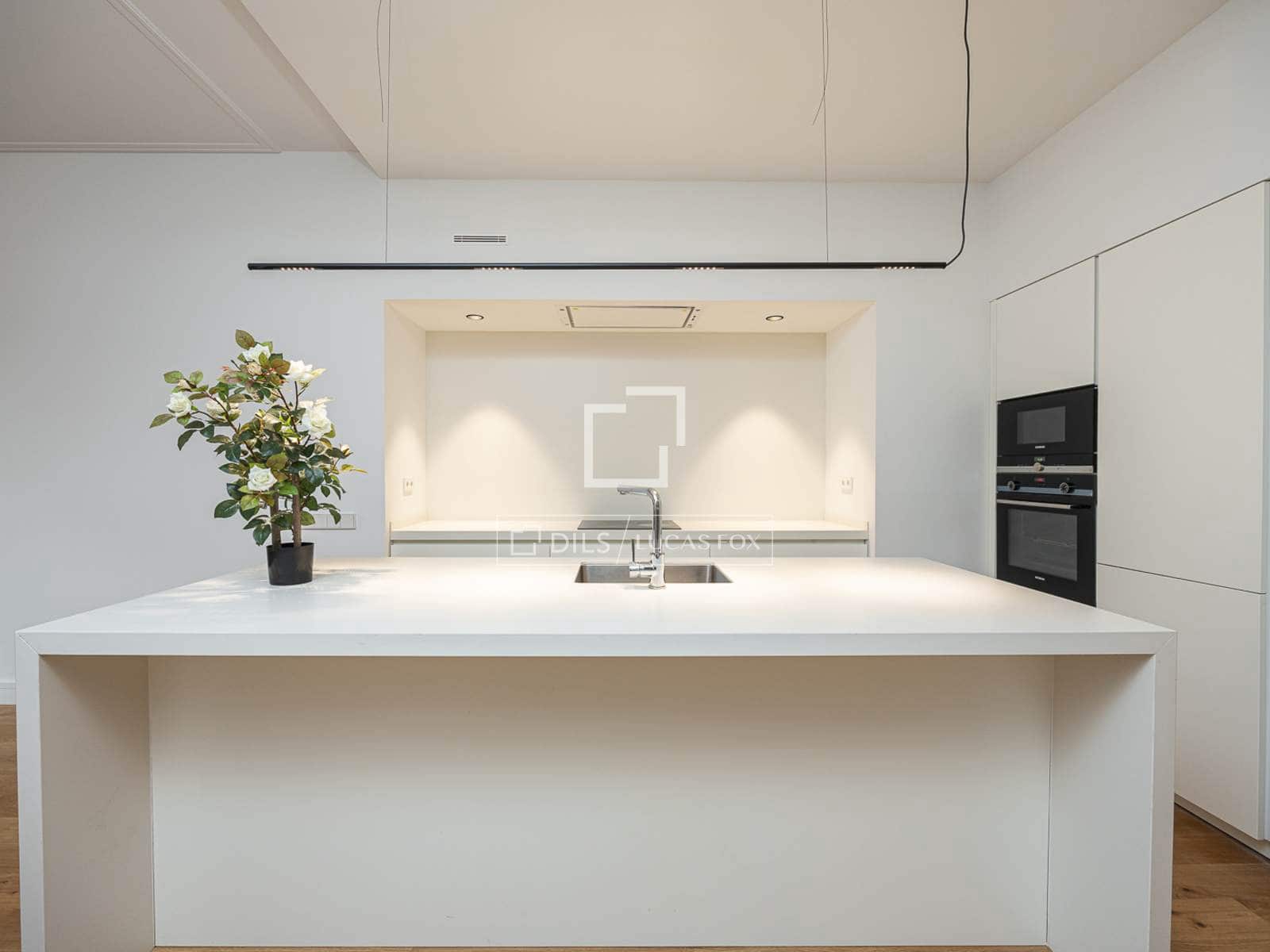 Apartamento de 2 habitaciones en Barcelona ciudad en alquiler - 4.700 € (Ref: 9902399)
