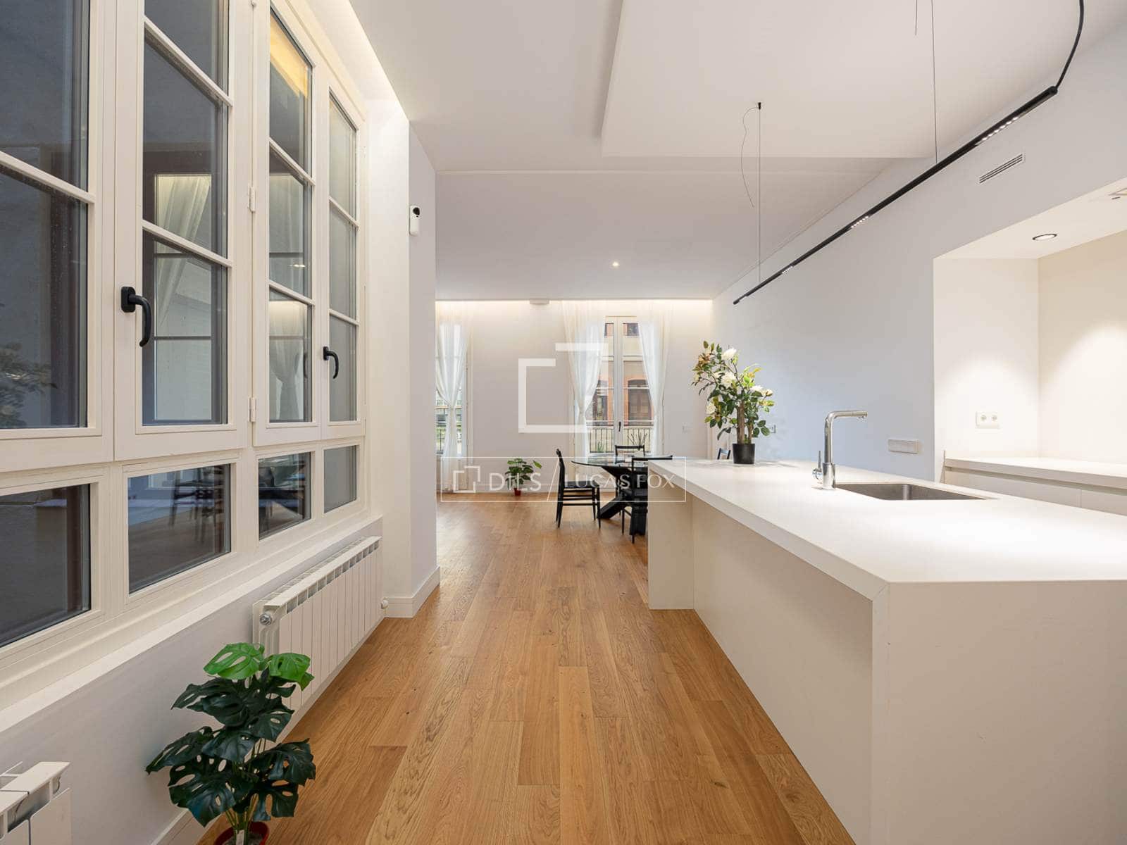 Apartamento de 2 habitaciones en Barcelona ciudad en alquiler - 4.700 € (Ref: 9902399)