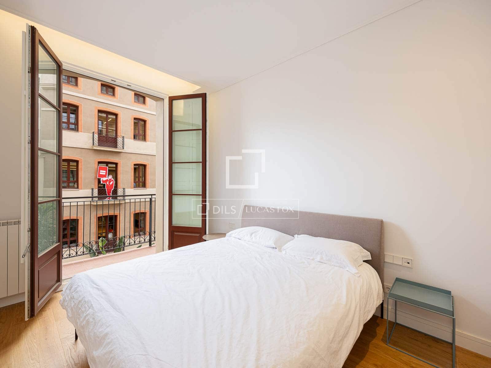 Apartamento de 2 habitaciones en Barcelona ciudad en alquiler - 4.700 € (Ref: 9902399)