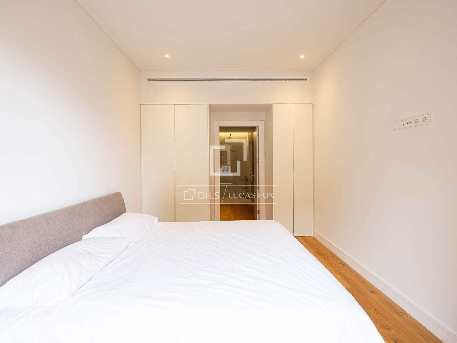 Apartamento de 2 habitaciones en Barcelona ciudad en alquiler - 4.700 € (Ref: 9902399)