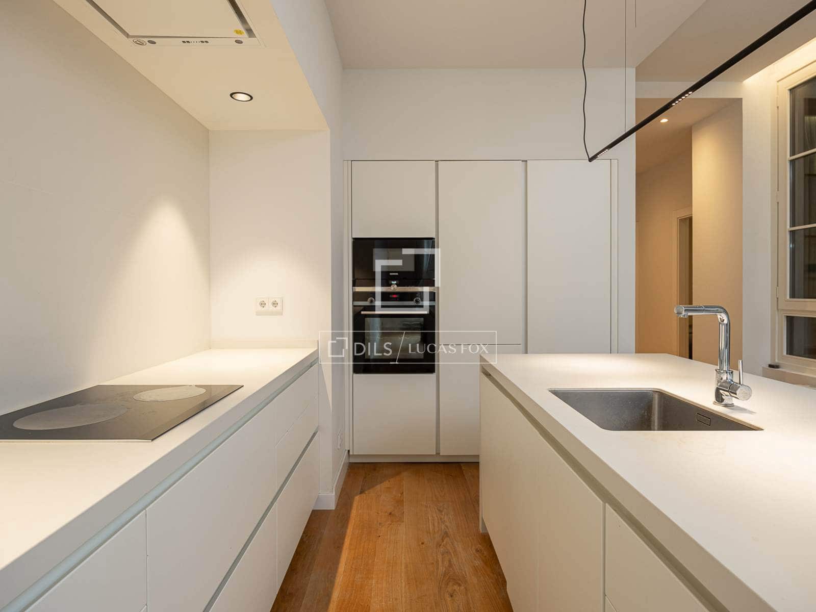Apartamento de 2 habitaciones en Barcelona ciudad en alquiler - 4.700 € (Ref: 9902399)