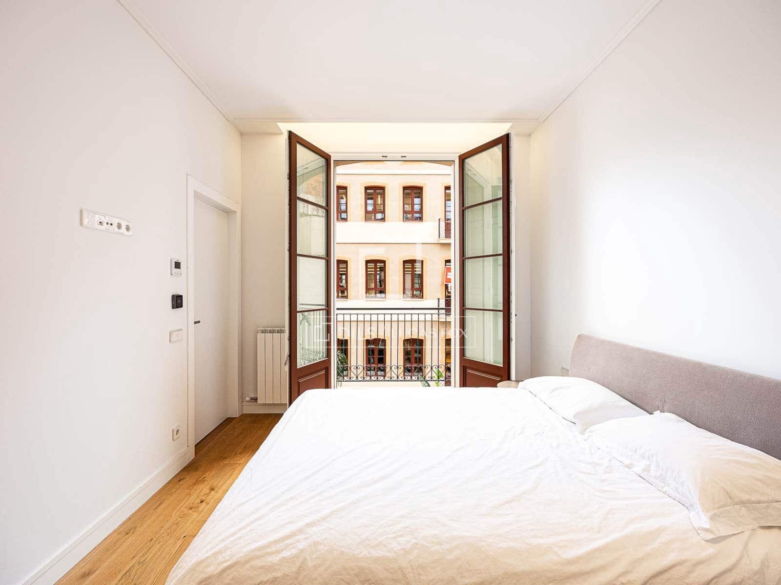 Apartamento de 2 habitaciones en Barcelona ciudad en alquiler - 4.700 € (Ref: 9902399)