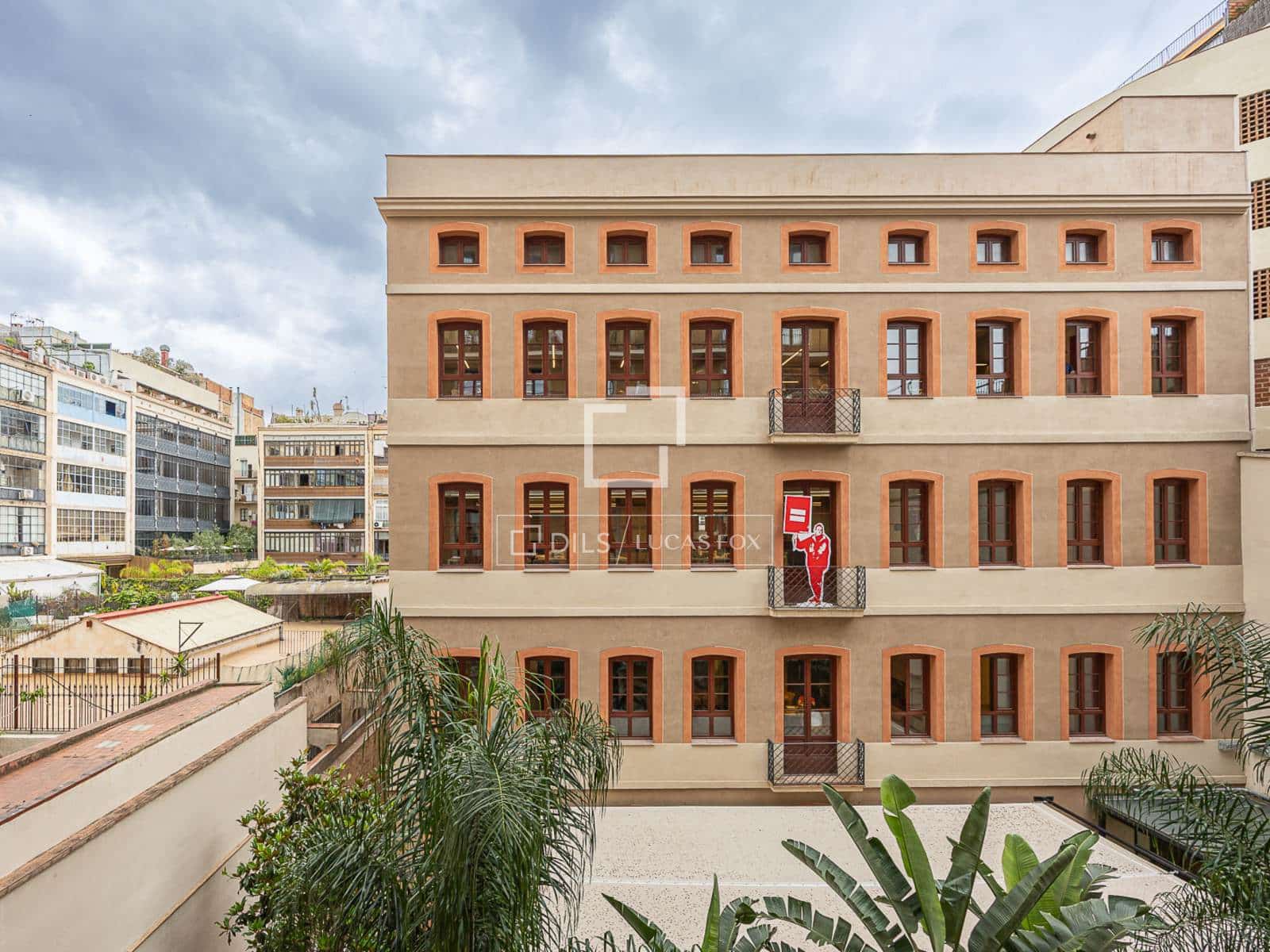 Apartamento de 2 habitaciones en Barcelona ciudad en alquiler - 4.700 € (Ref: 9902399)