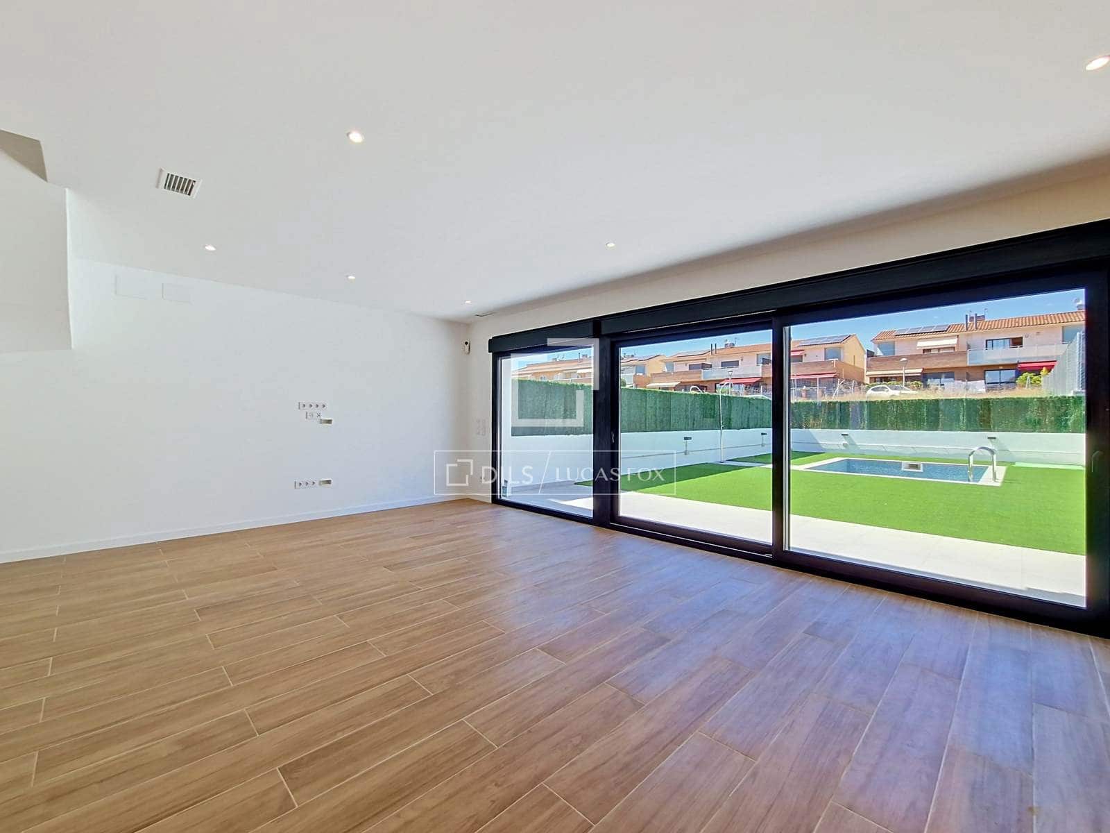 4 soverom Villa til salgs i Cunit med svømmebasseng garasje - € 515 000 (Ref: 9902442)