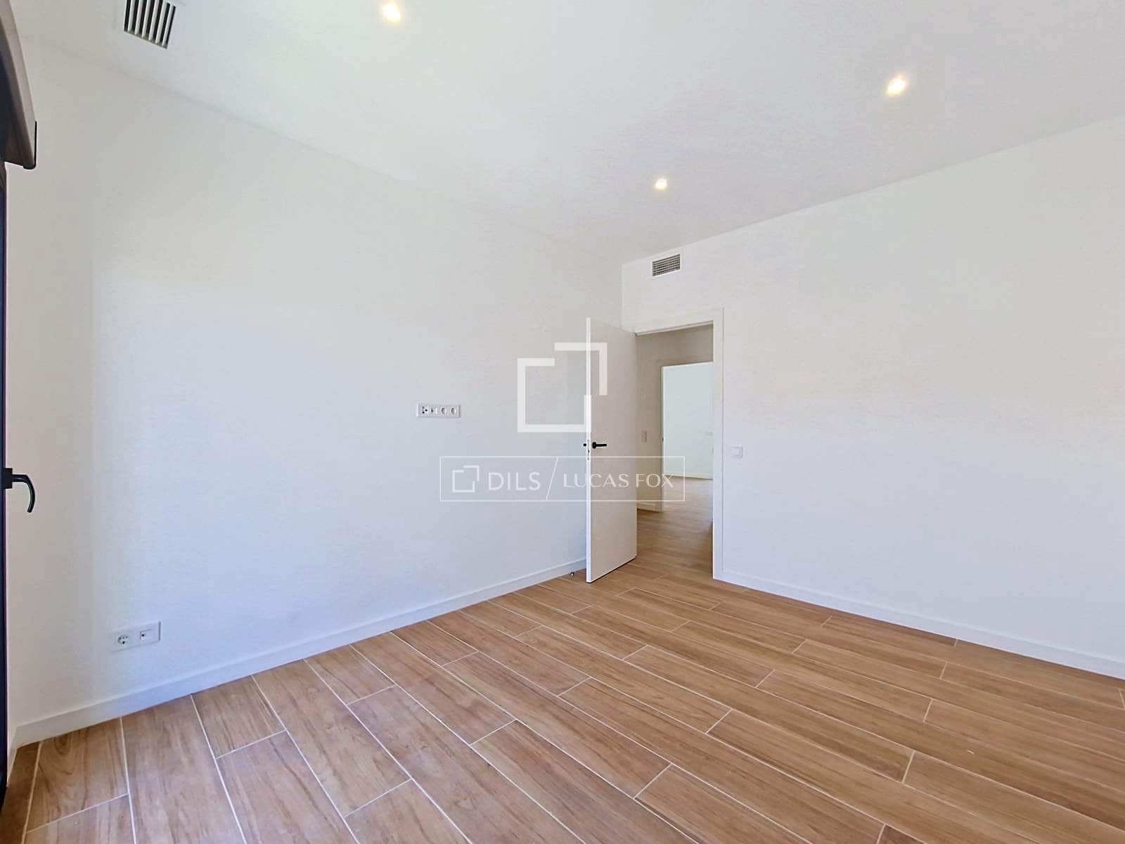 4 soverom Villa til salgs i Cunit med svømmebasseng garasje - € 515 000 (Ref: 9902442)