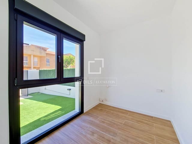 4 soverom Villa til salgs i Cunit med svømmebasseng garasje - € 515 000 (Ref: 9902442)