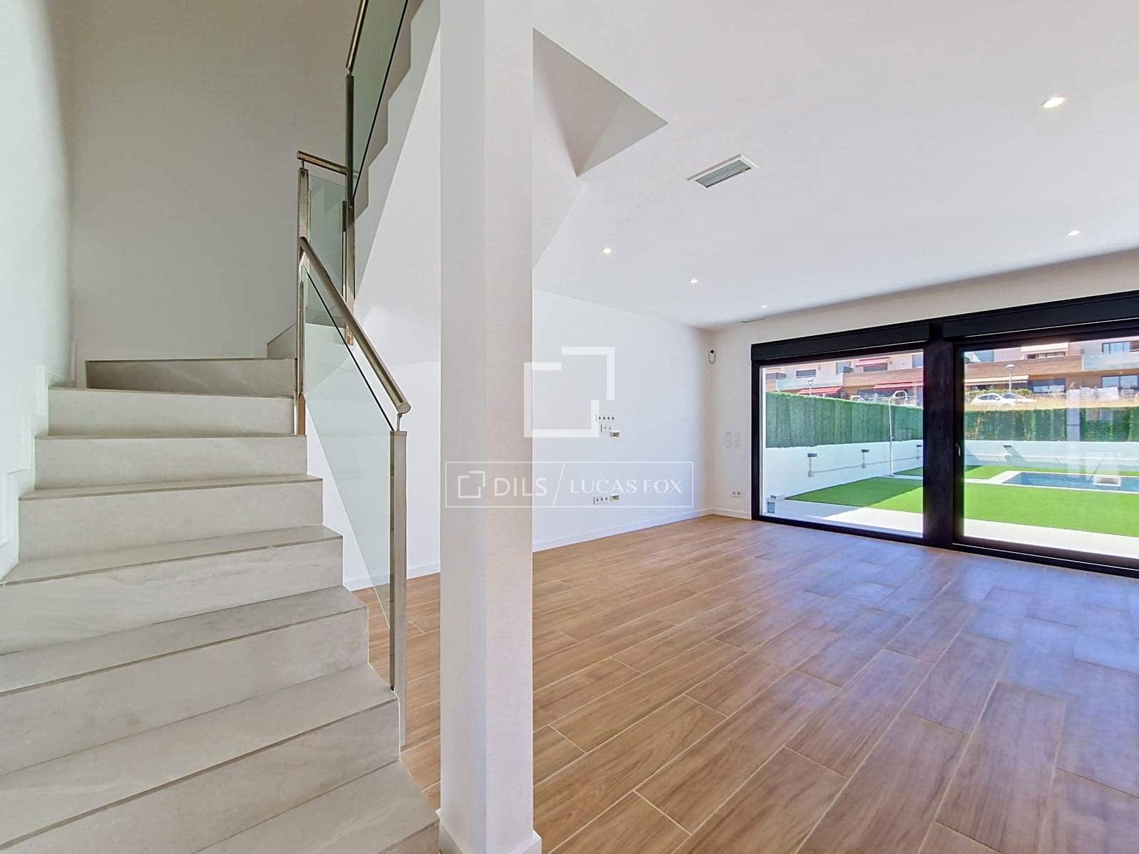 4 soverom Villa til salgs i Cunit med svømmebasseng garasje - € 515 000 (Ref: 9902442)