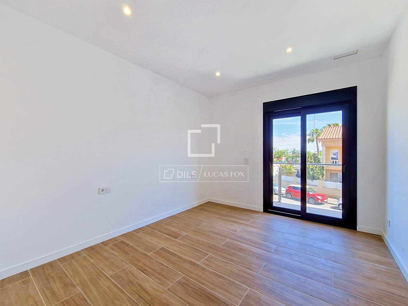 4 soverom Villa til salgs i Cunit med svømmebasseng garasje - € 515 000 (Ref: 9902442)