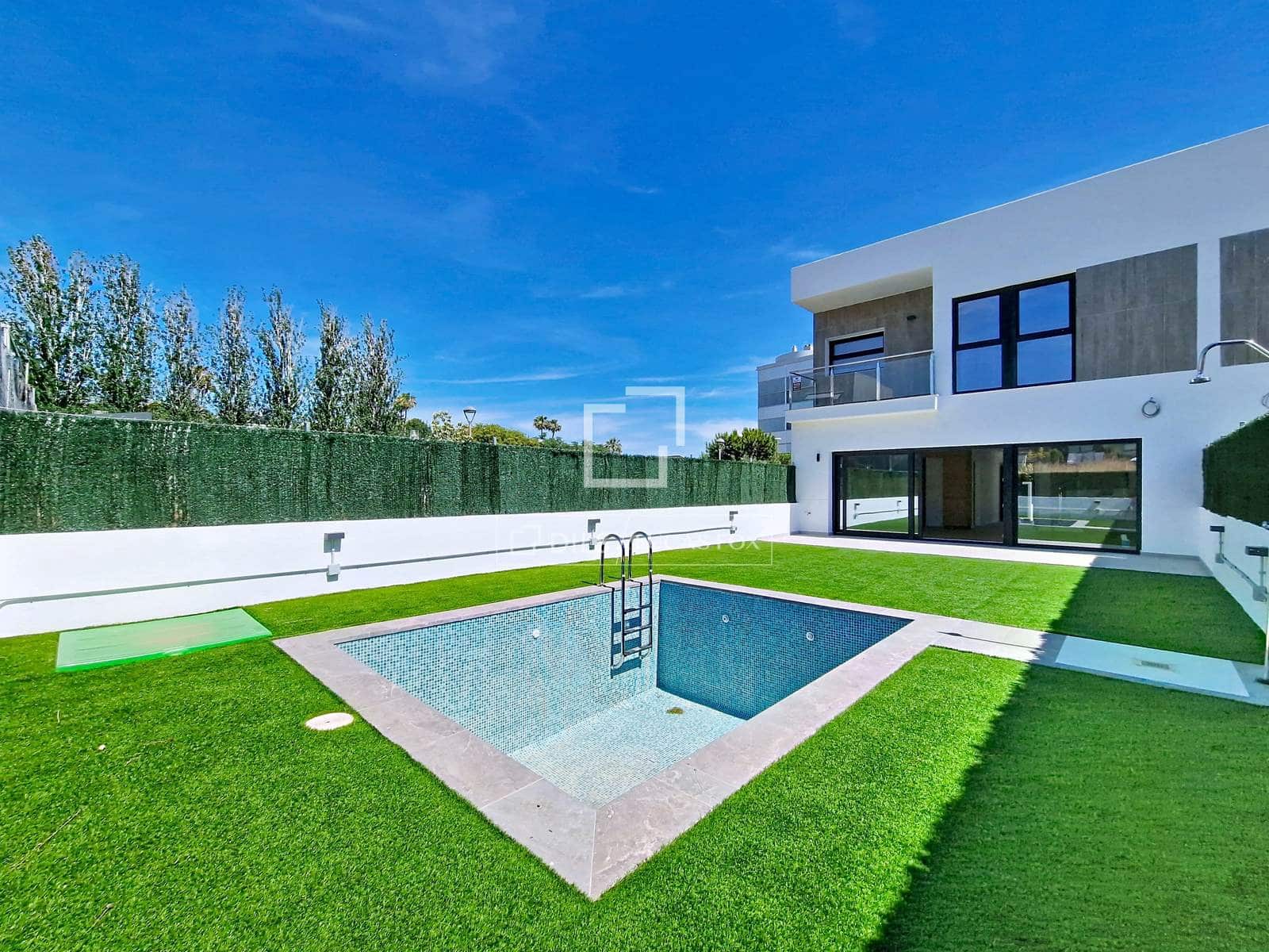 4 soverom Villa til salgs i Cunit med svømmebasseng garasje - € 515 000 (Ref: 9902442)