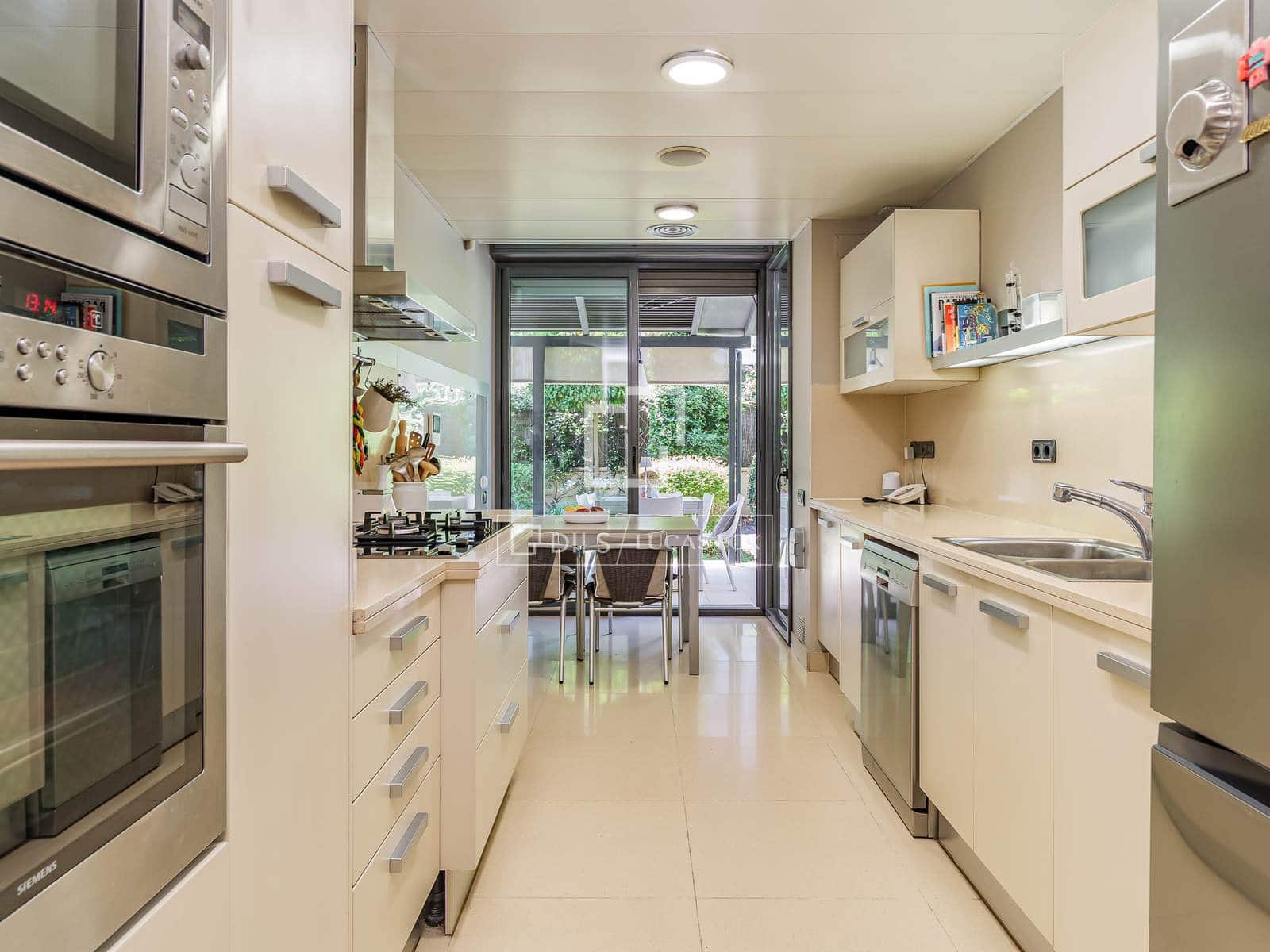 4 sovrum Lägenhet till salu i Barcelona stad med pool garage - 1 950 000 € (Ref: 9904889)
