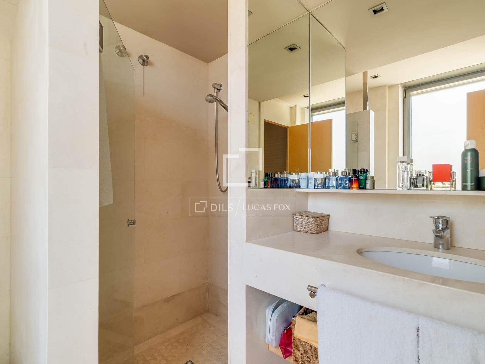 4 sovrum Lägenhet till salu i Barcelona stad med pool garage - 1 950 000 € (Ref: 9904889)