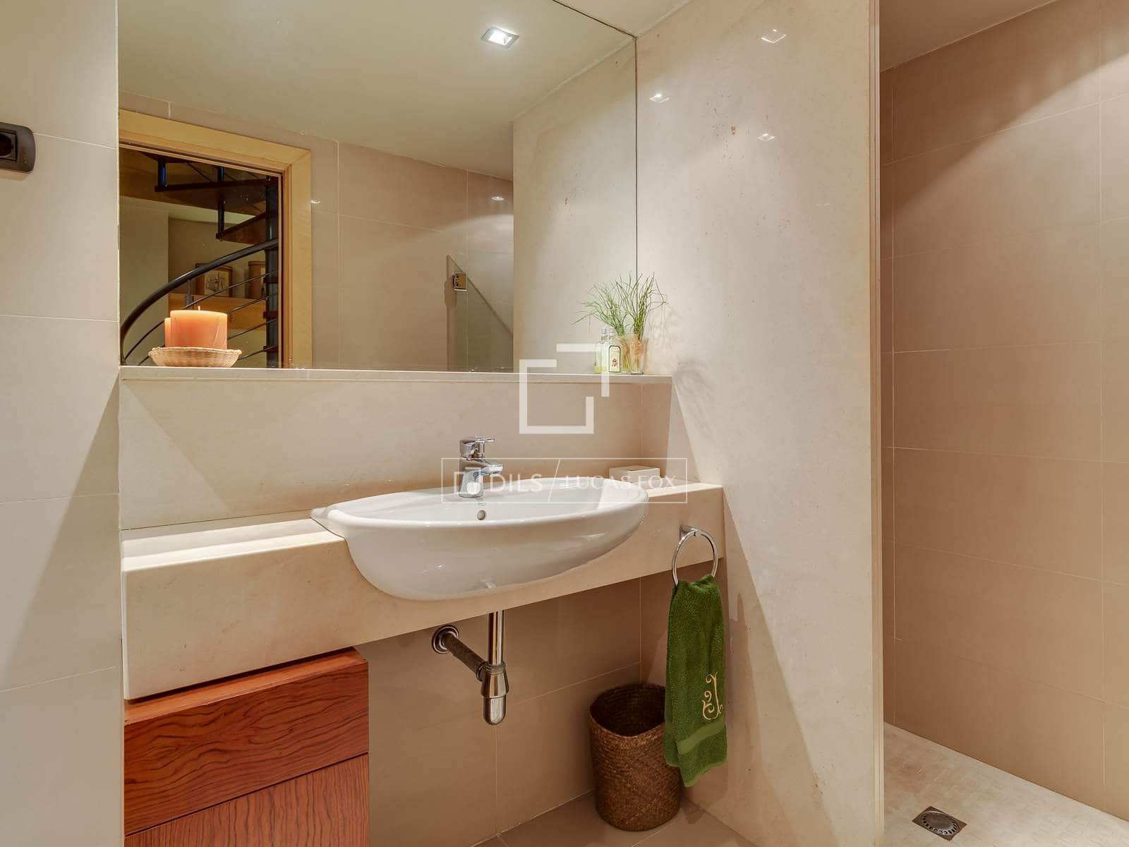 4 sovrum Lägenhet till salu i Barcelona stad med pool garage - 1 950 000 € (Ref: 9904889)